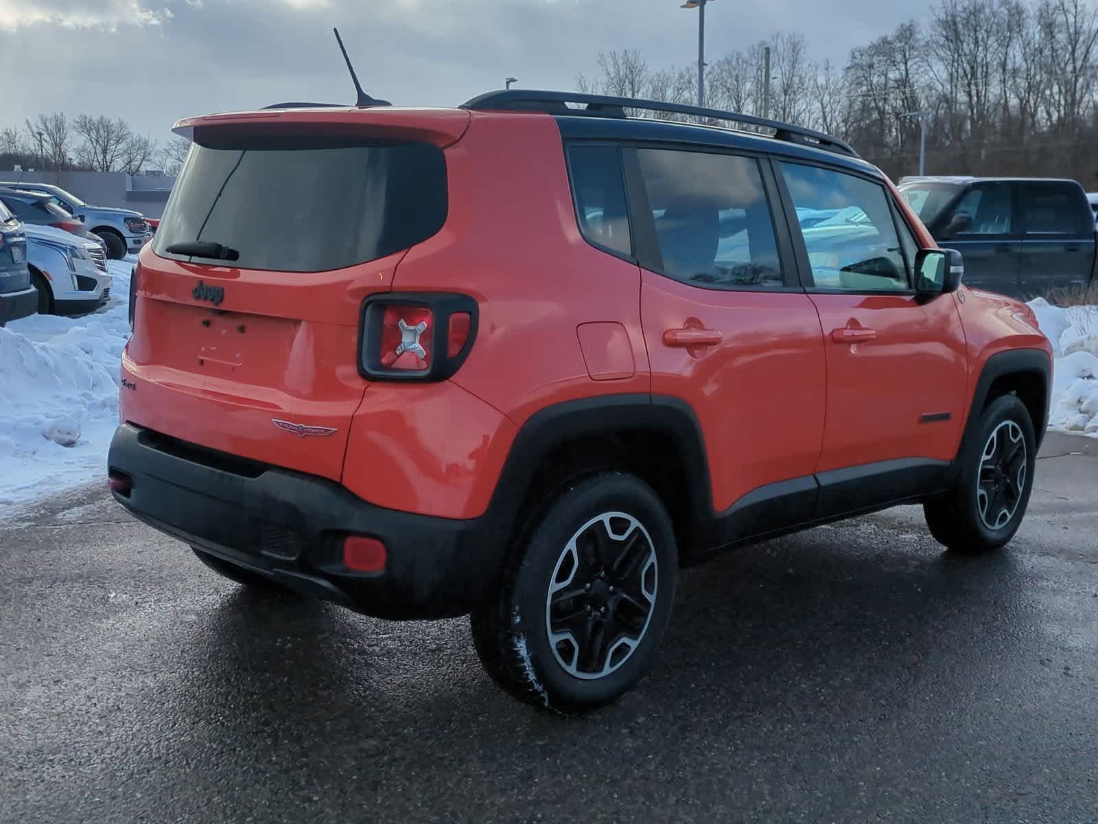 Thumbnail: 2017 Jeep Renegade - 8