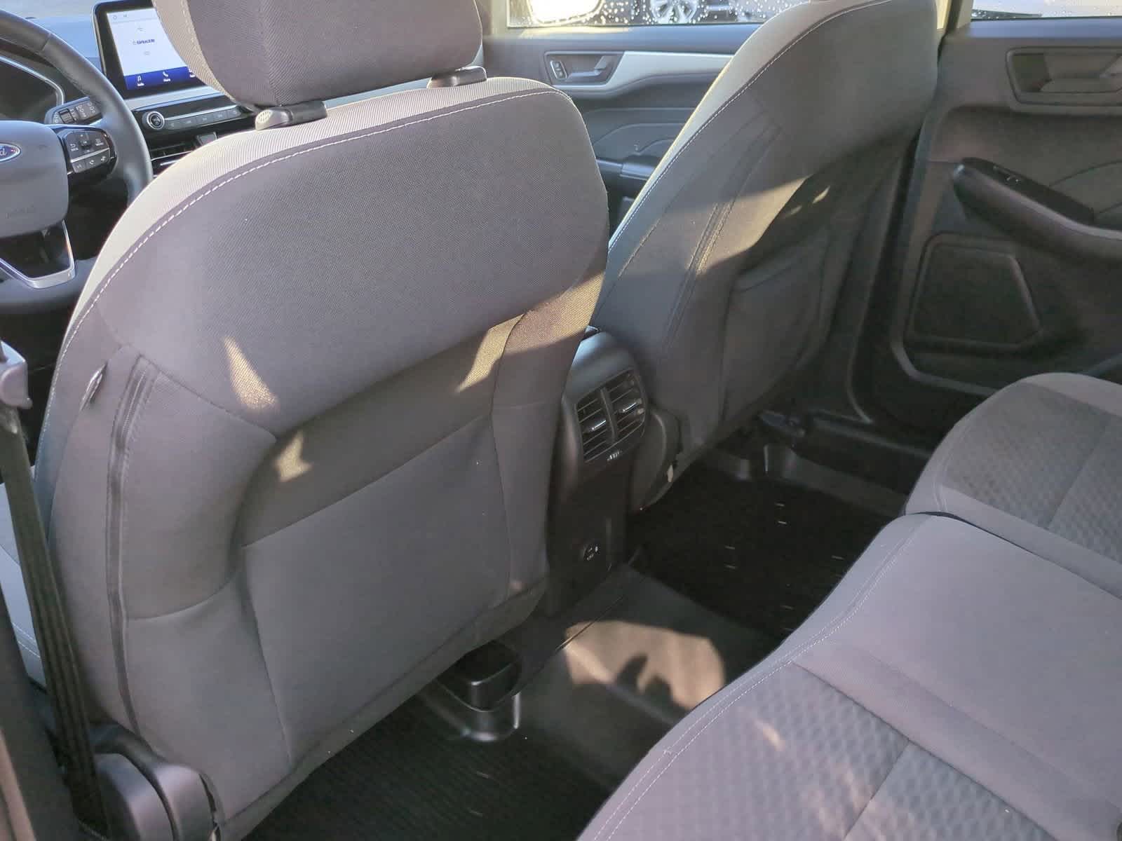 Thumbnail: 2022 Ford Escape - 18