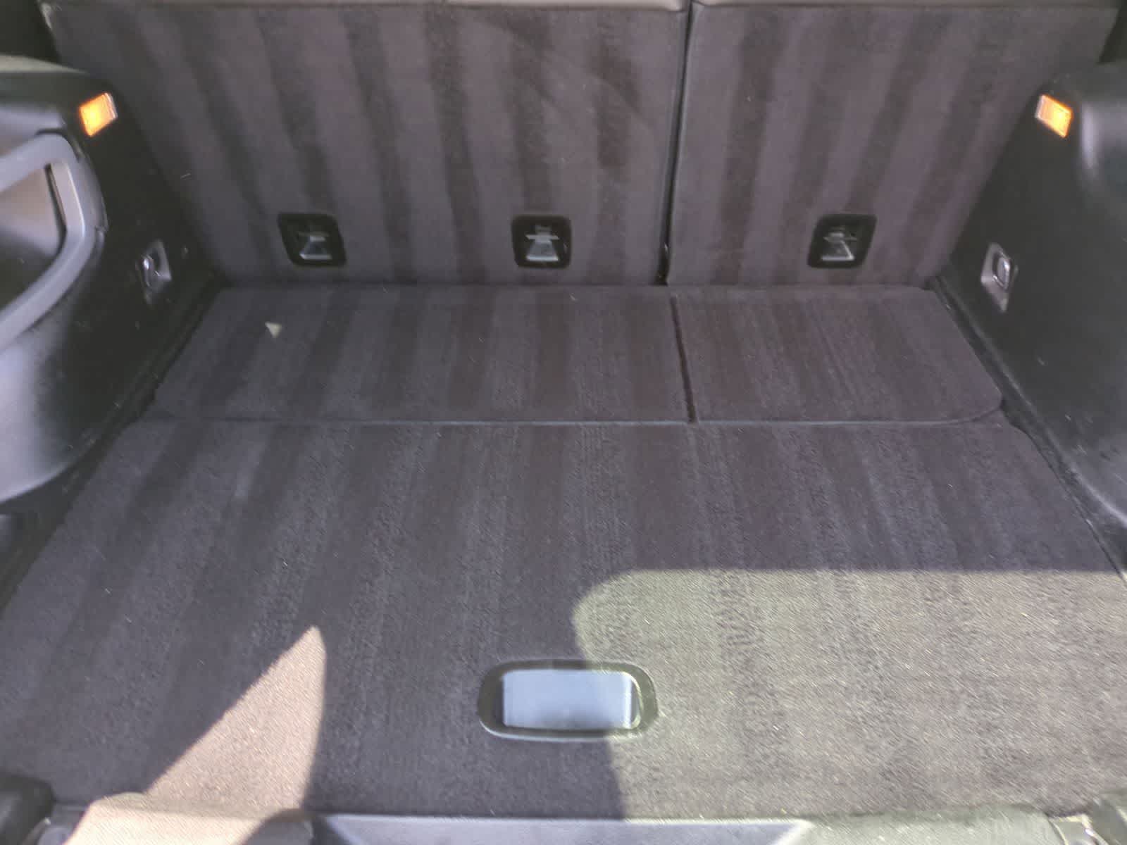 Thumbnail: 2018 Jeep Cherokee - 33