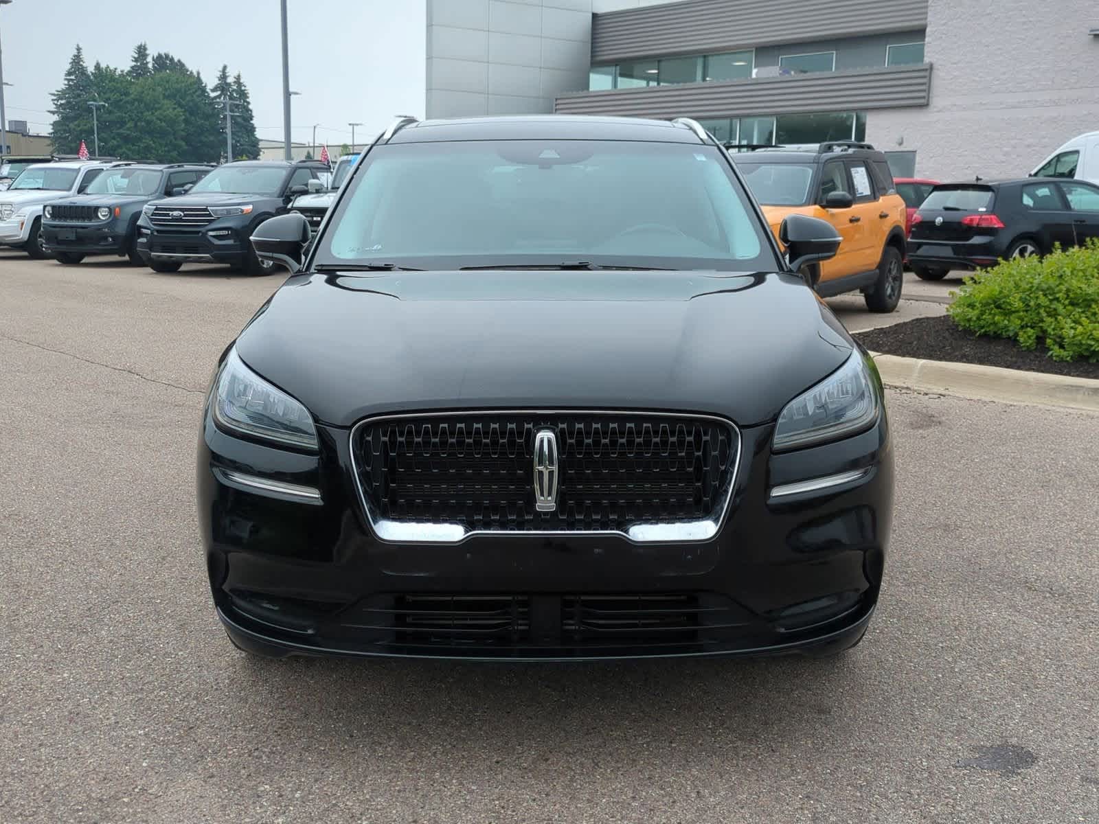 Thumbnail: 2022 Lincoln Corsair - 3