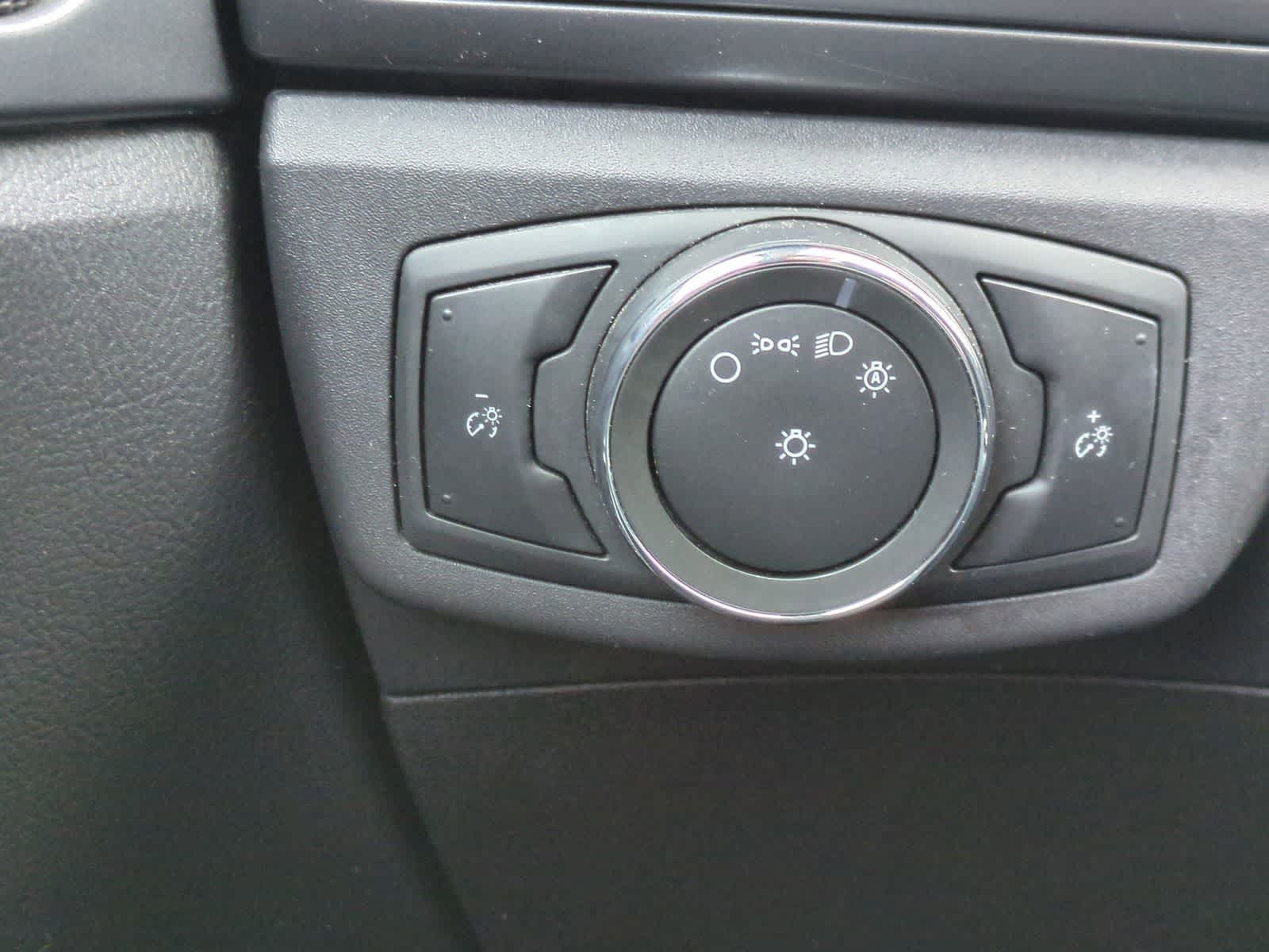 Thumbnail: 2013 Ford Fusion - 28