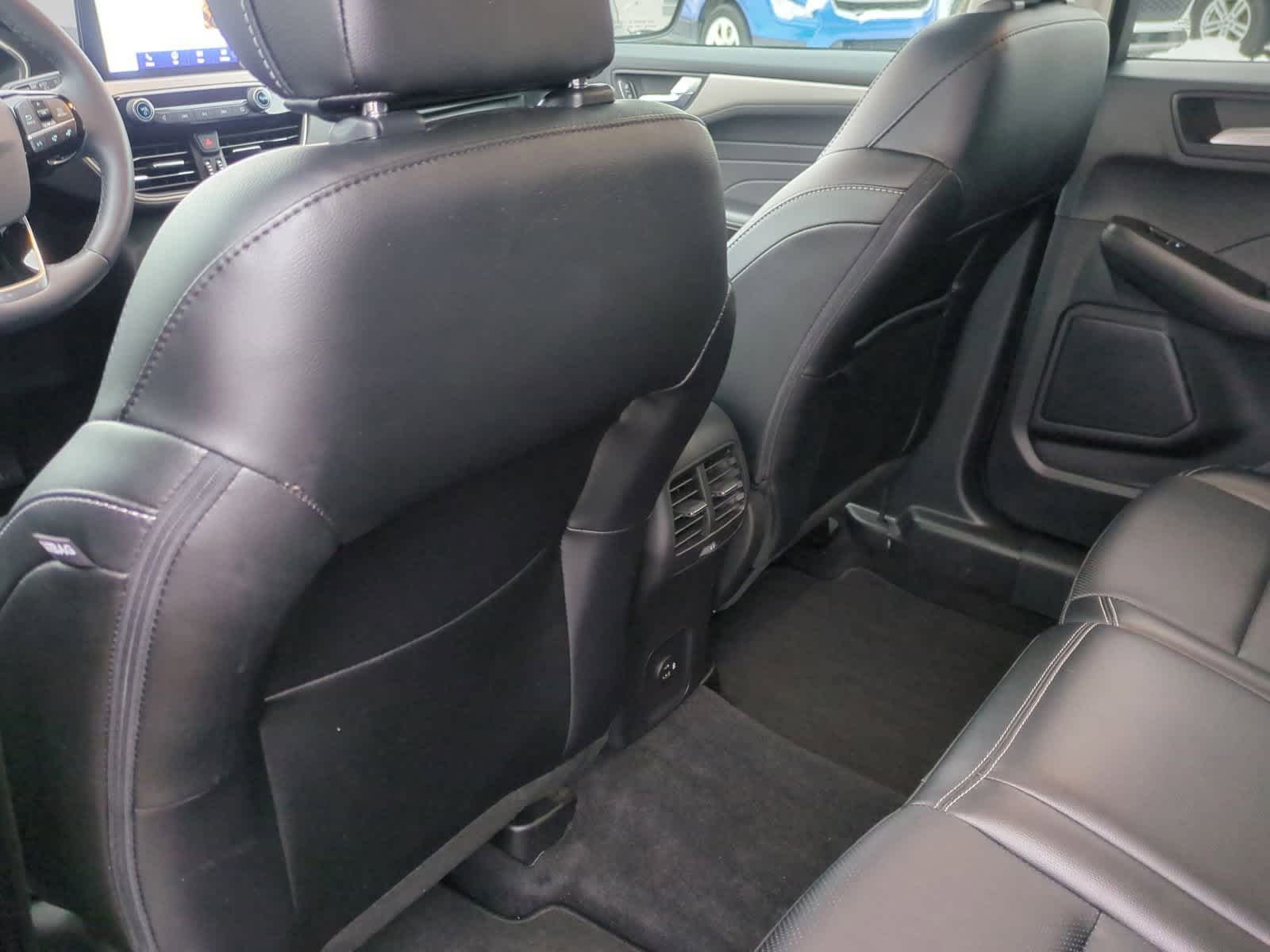 Thumbnail: 2022 Ford Escape - 18