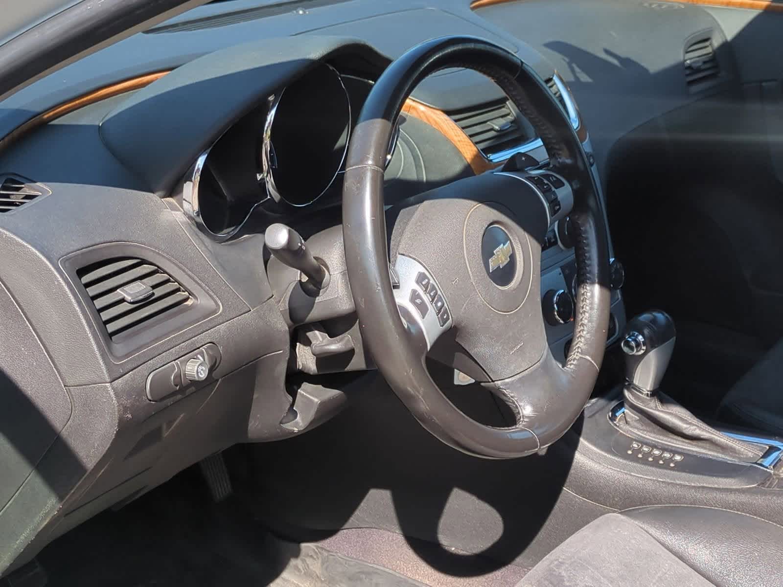 Thumbnail: 2010 Chevrolet Malibu - 10