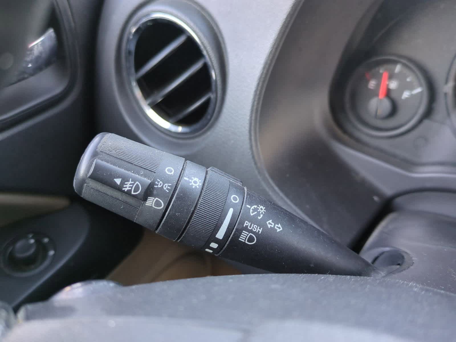 Thumbnail: 2010 Jeep Patriot - 26