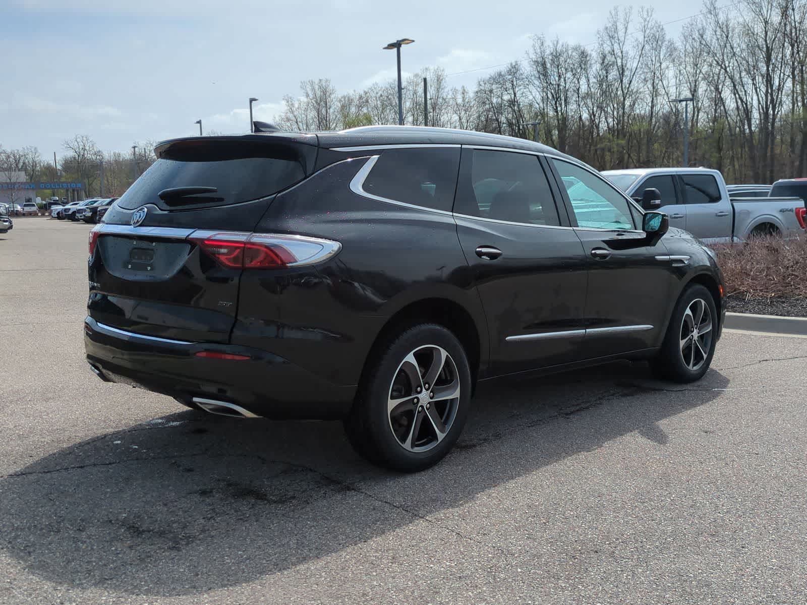 Thumbnail: 2022 Buick Enclave - 8