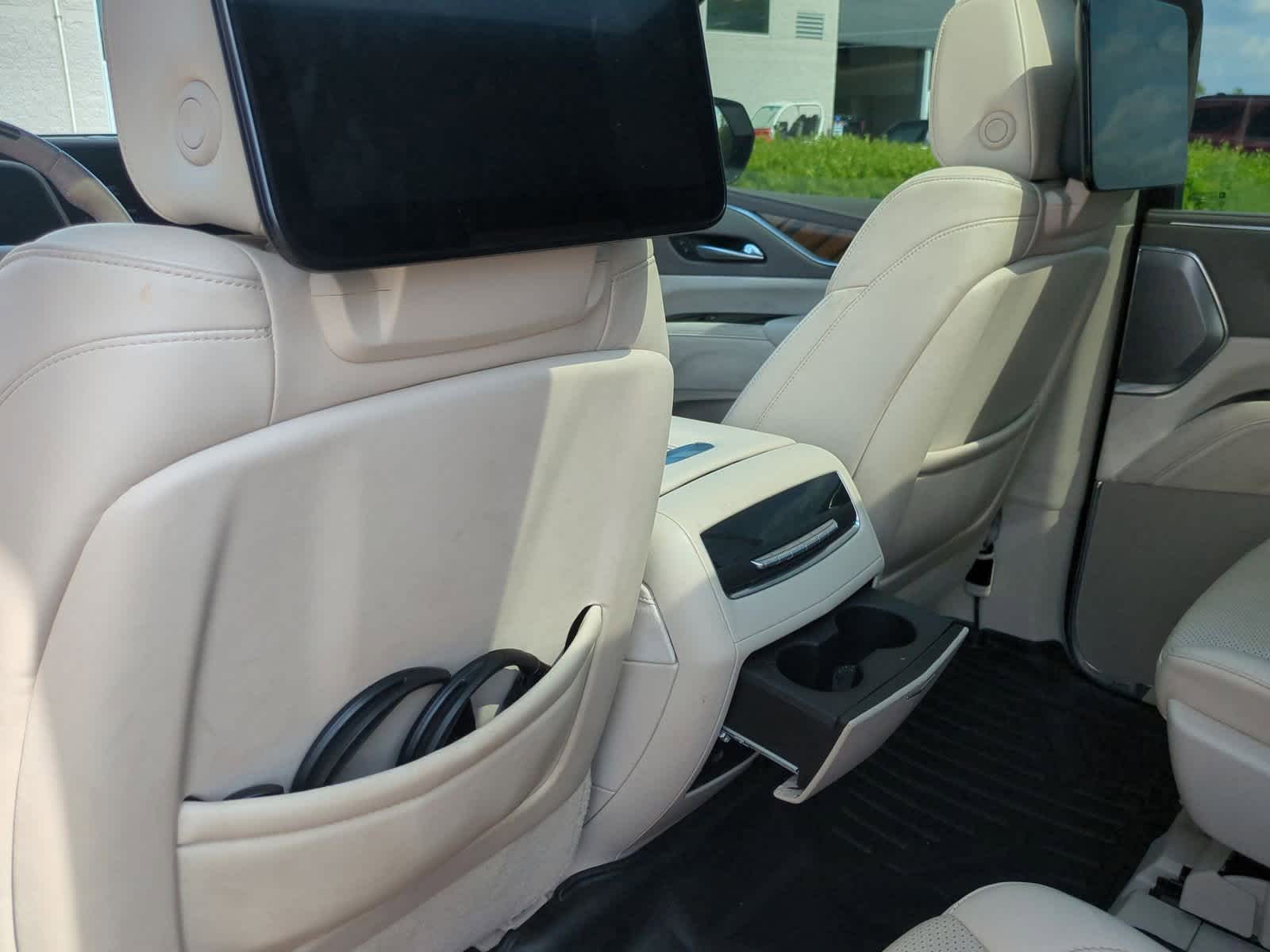 Thumbnail: 2021 Cadillac Escalade - 18