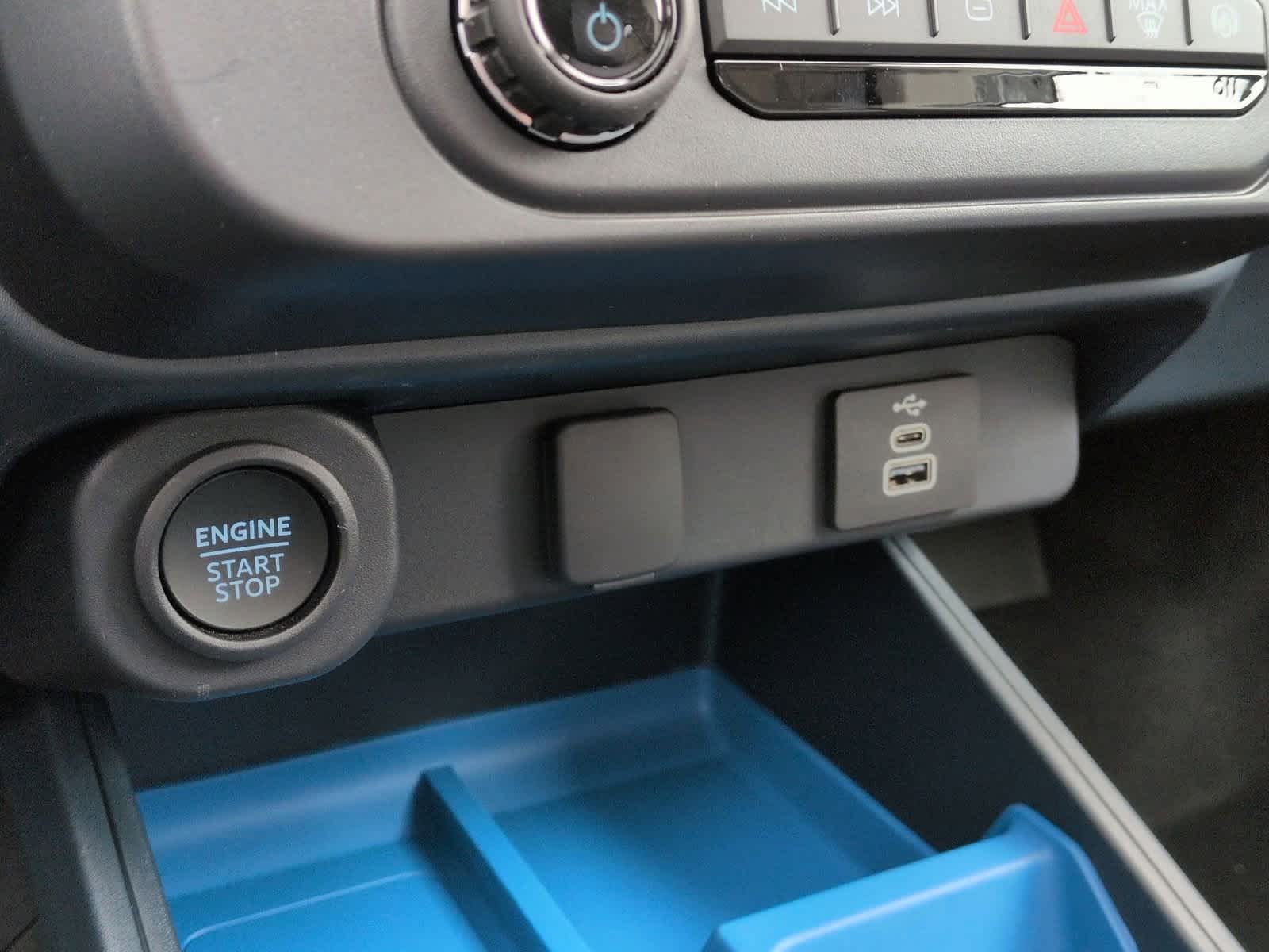 Thumbnail: 2025 Ford Maverick - 33