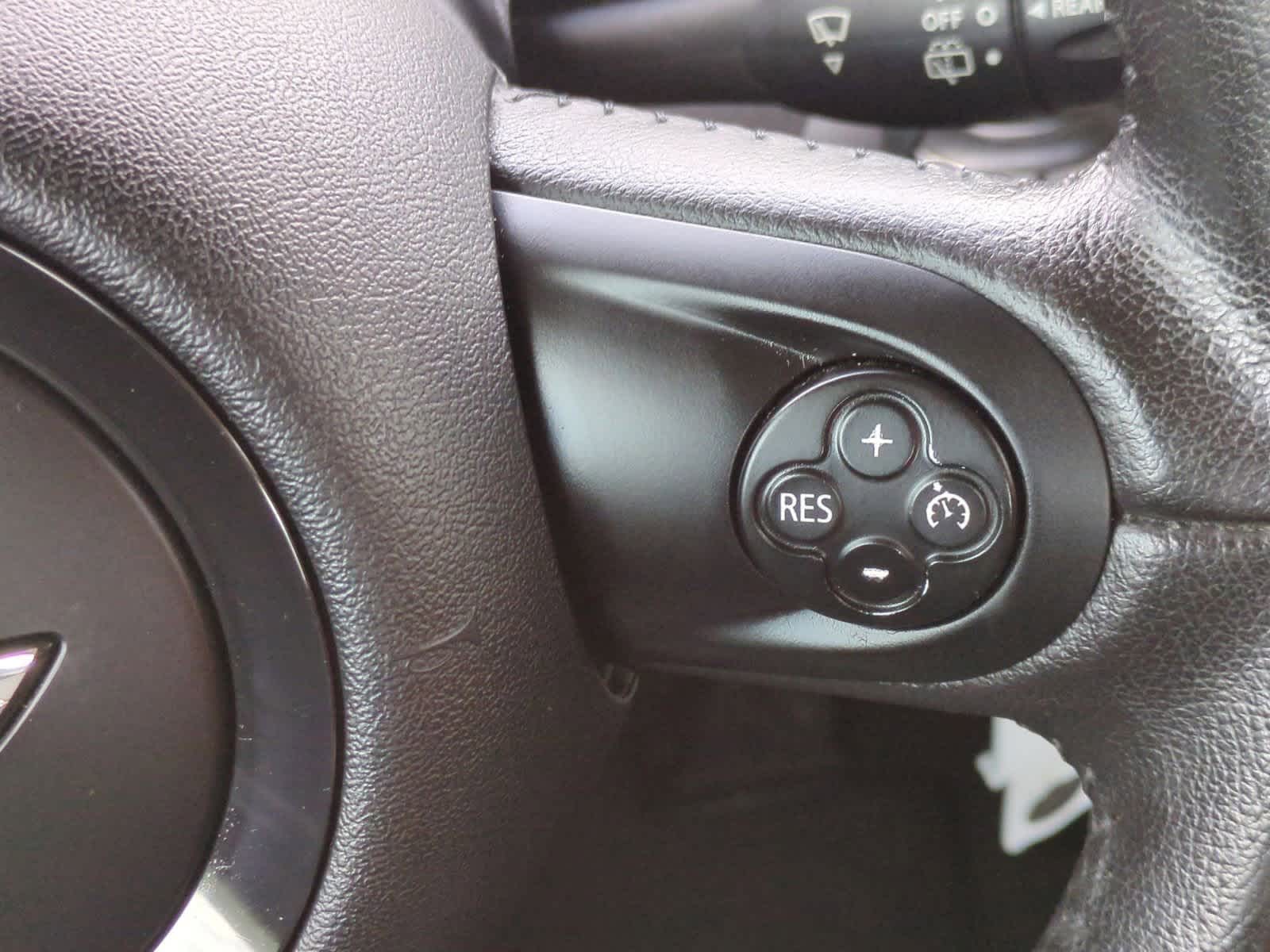 Thumbnail: 2013 MINI Cooper Hardtop - 23
