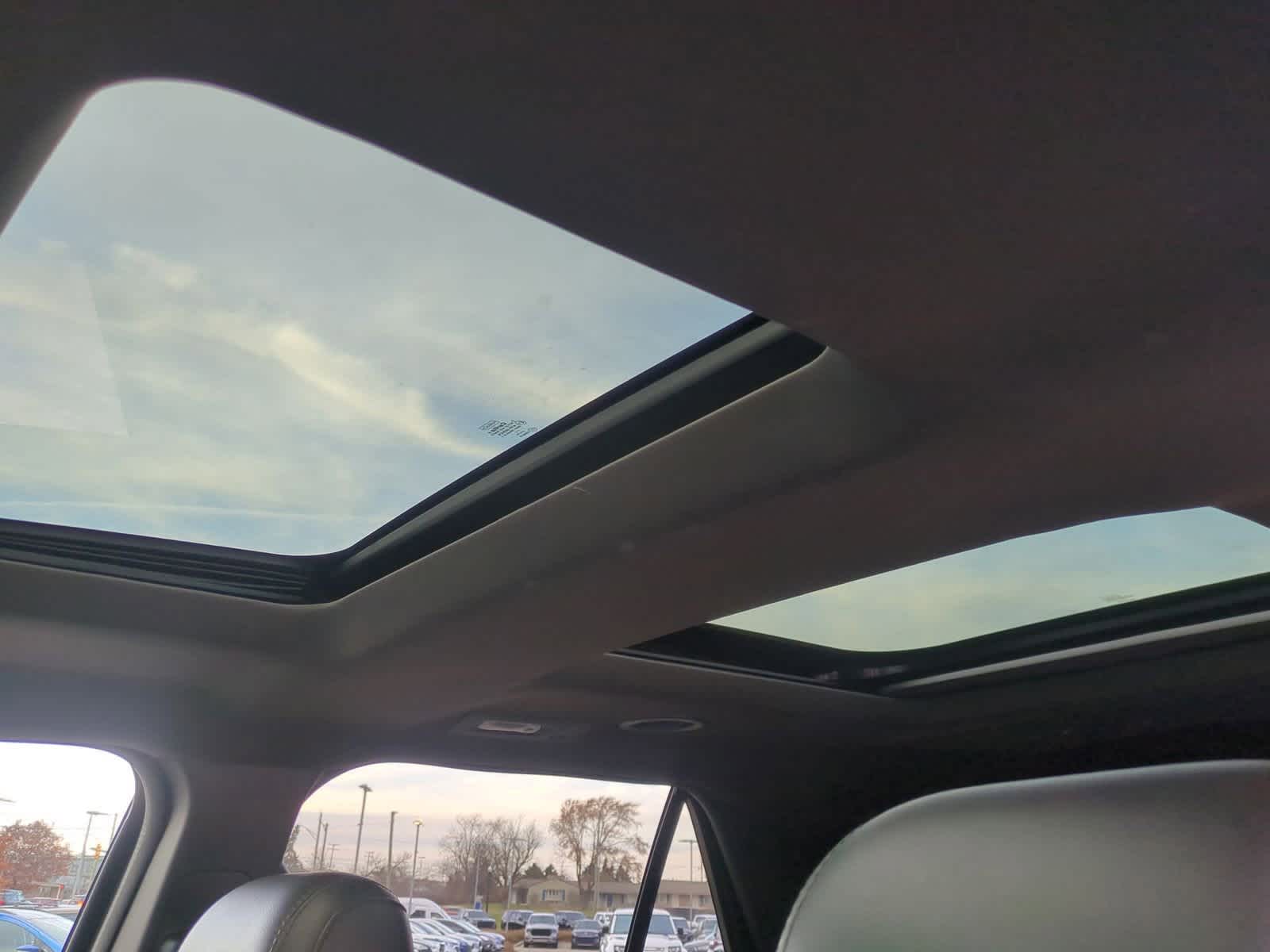 Thumbnail: 2015 Ford Explorer - 19