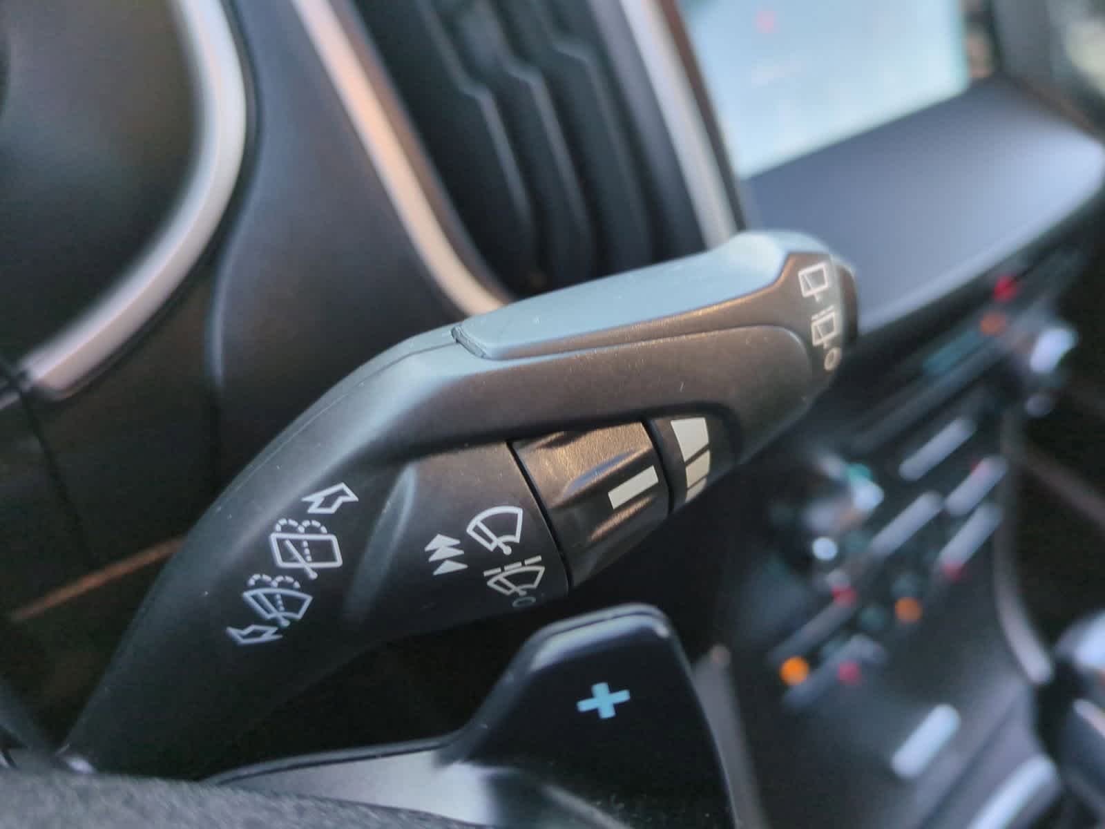 Thumbnail: 2016 Ford Edge - 25