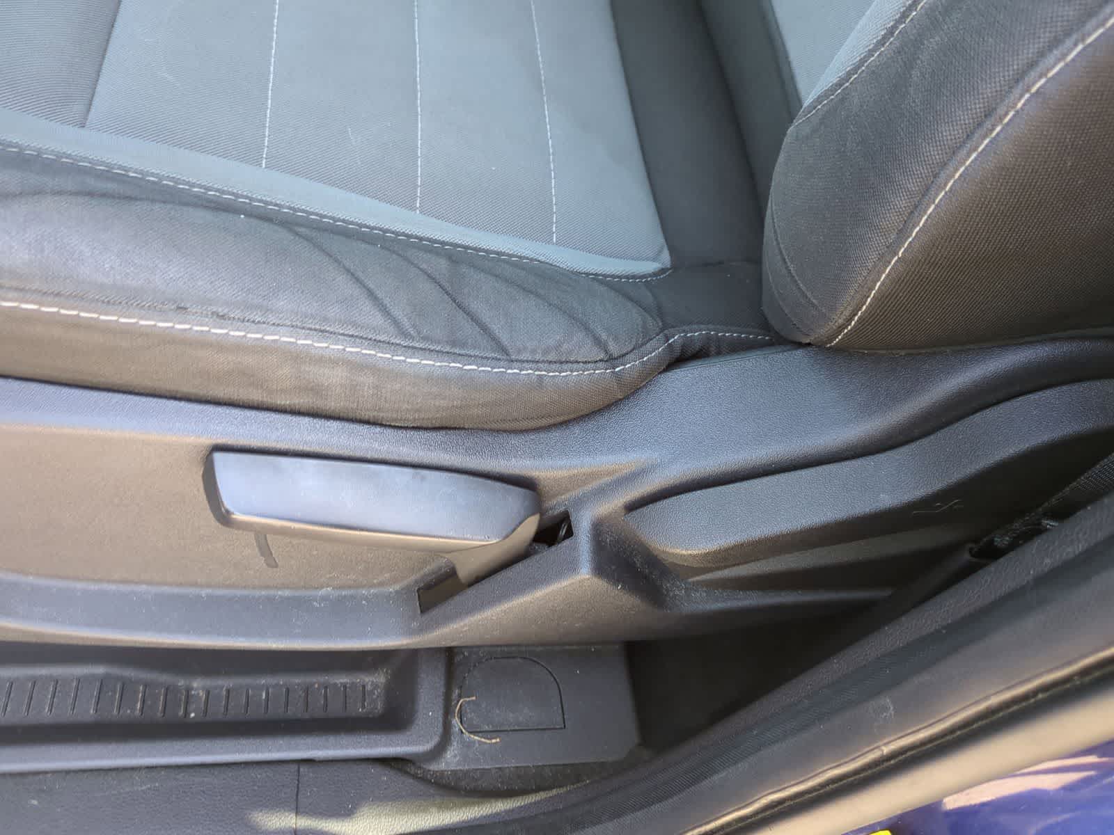 Thumbnail: 2013 Ford Escape - 17