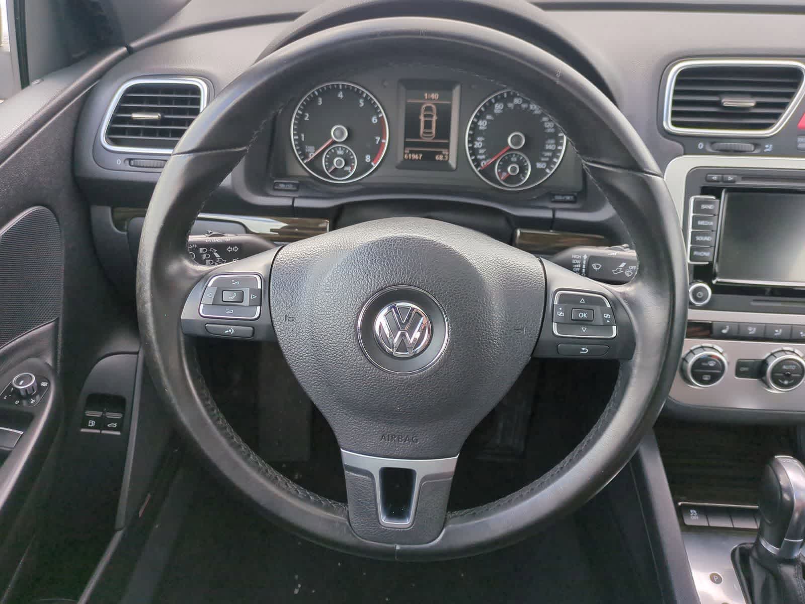 Thumbnail: 2013 Volkswagen Eos - 23
