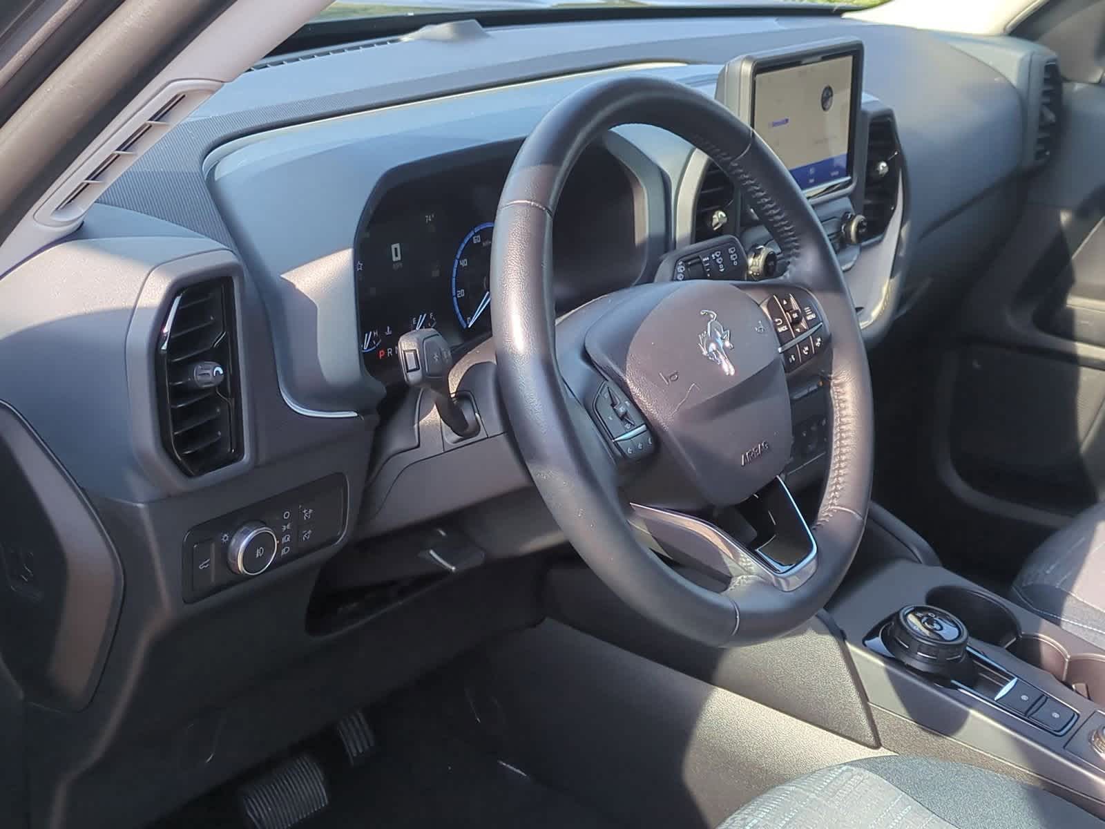 Thumbnail: 2023 Ford Bronco Sport - 10