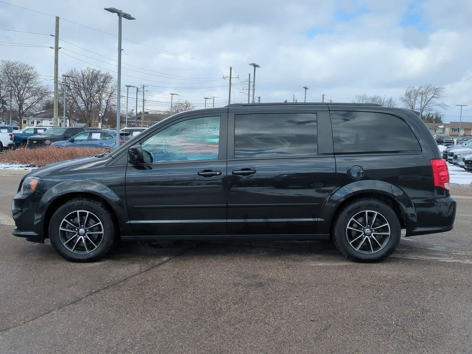 Thumbnail: 2017 Dodge Grand Caravan - 5