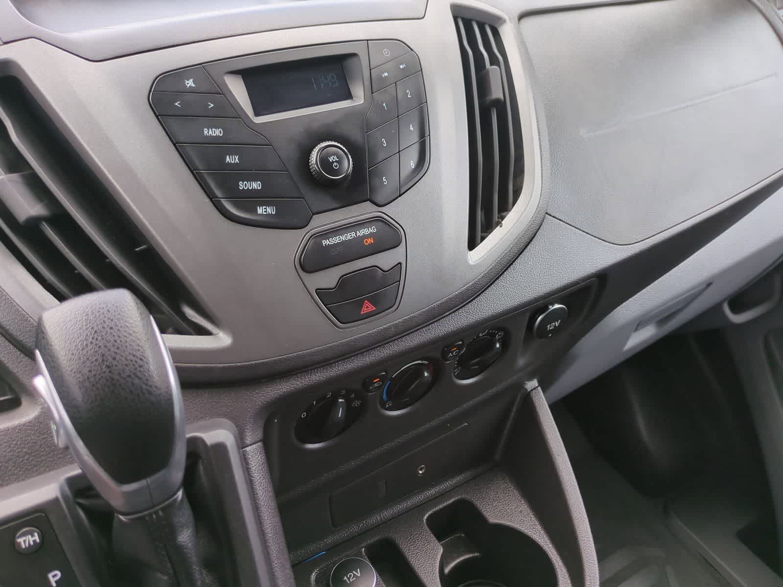 Thumbnail: 2015 Ford Transit Series - 24
