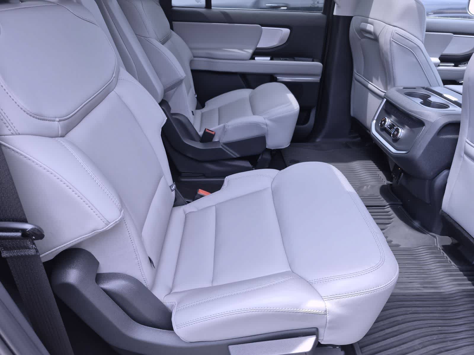 Thumbnail: 2026 Ford Expedition MAX - 21