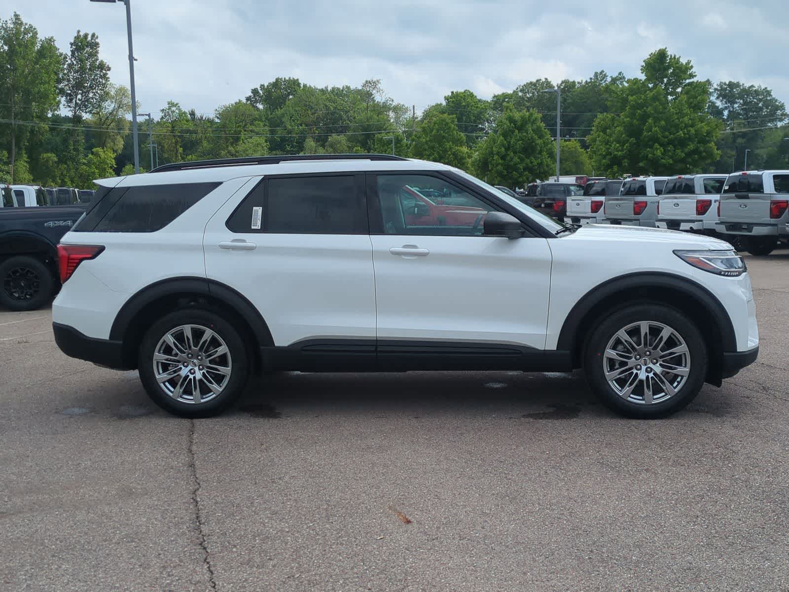 Thumbnail: 2026 Ford Explorer - 9