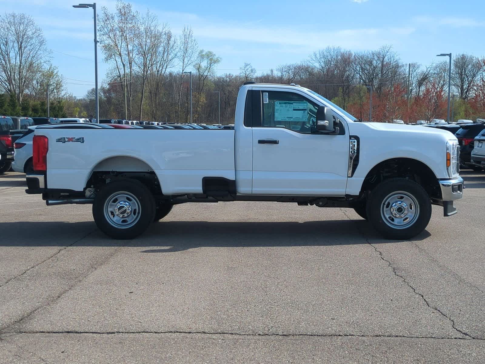 Thumbnail: 2025 Ford Econoline - 9