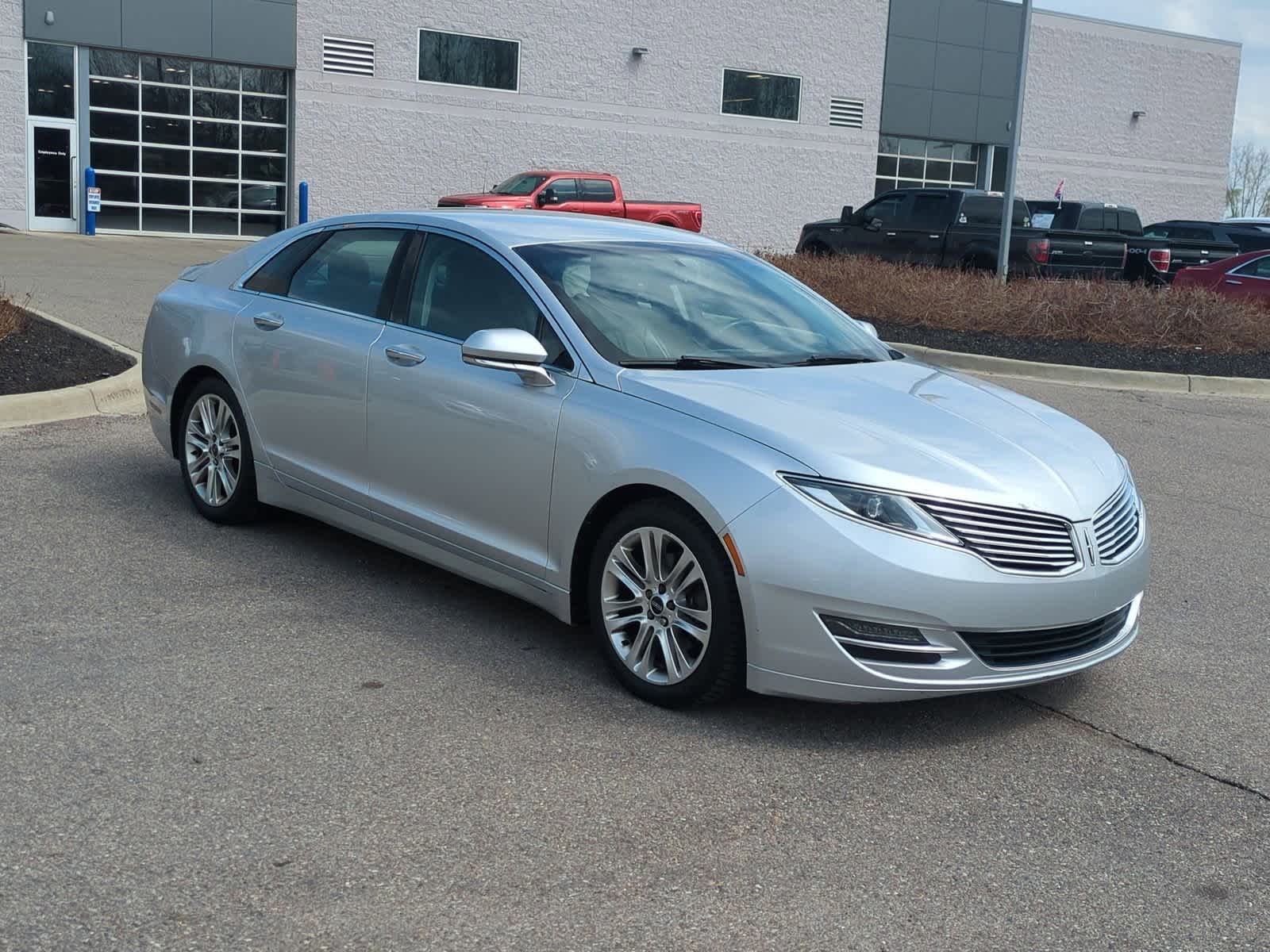 Thumbnail: 2015 Lincoln MKZ - 2