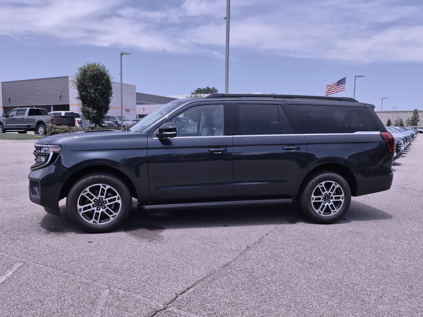 Thumbnail: 2026 Ford Expedition MAX - 5