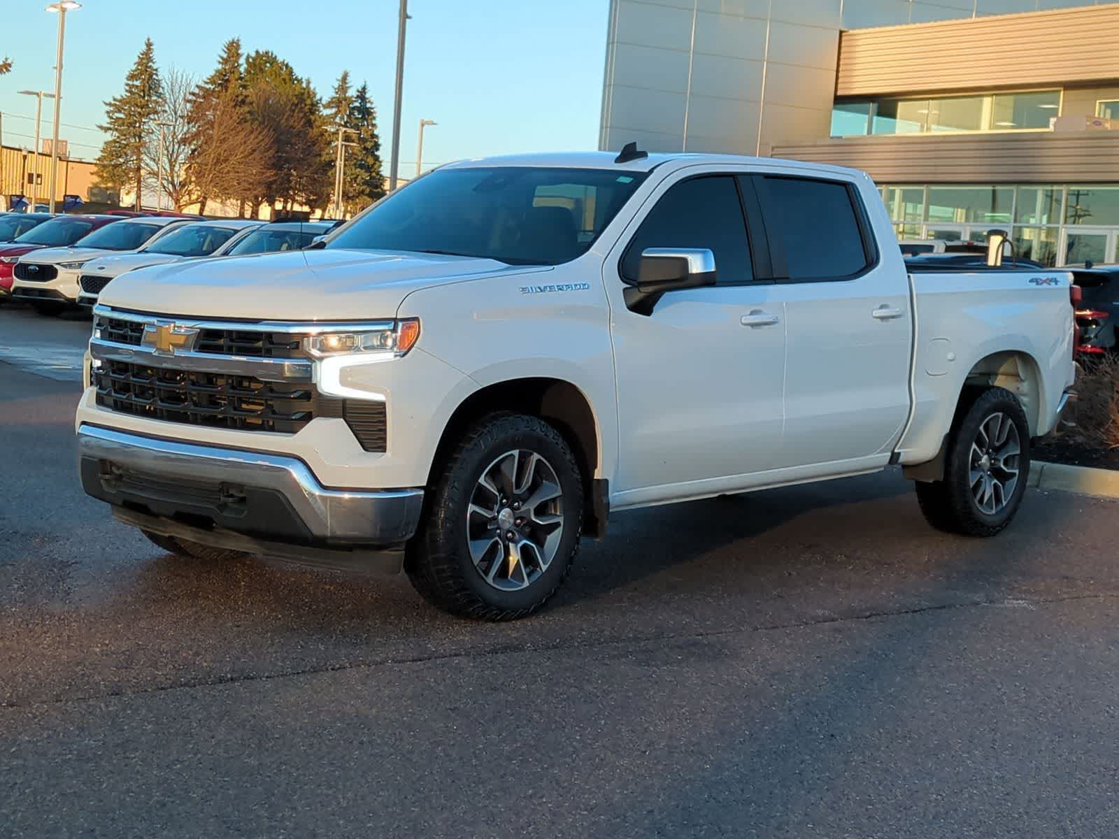 Thumbnail: 2022 Chevrolet Silverado 1500 - 4