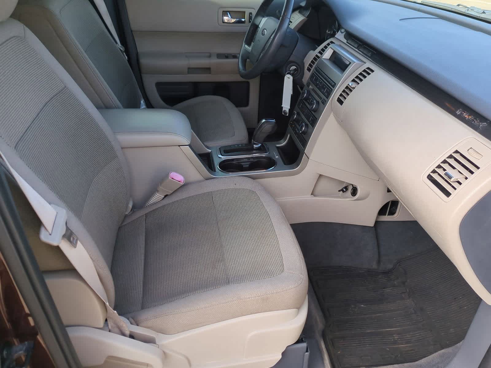 Thumbnail: 2009 Ford Flex - 23