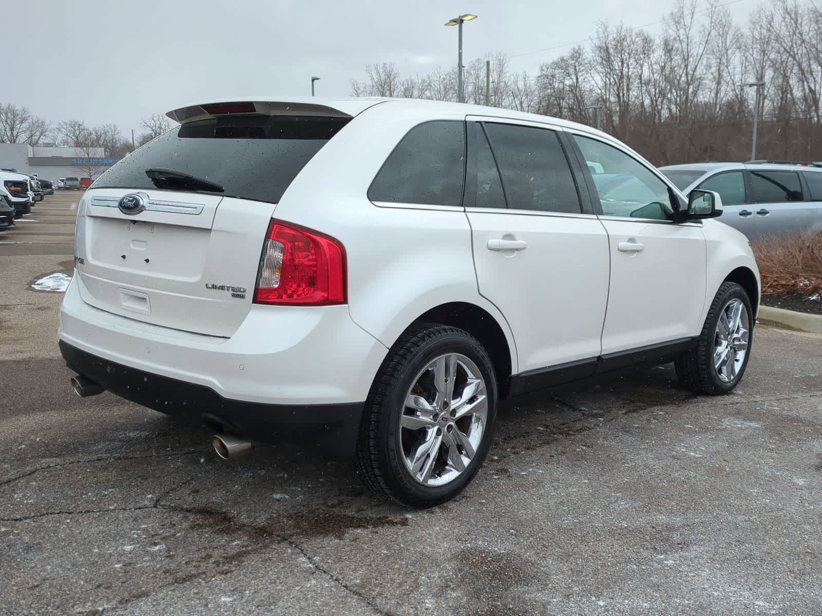 Thumbnail: 2011 Ford Edge - 8