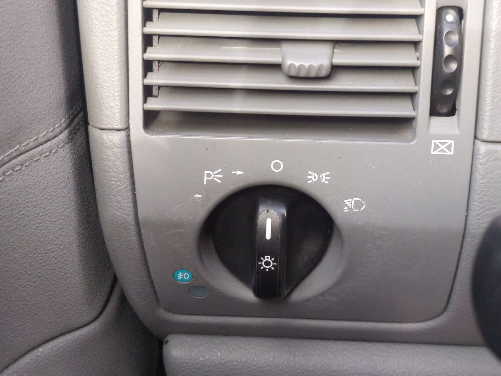 Thumbnail: 2004 Chrysler Crossfire - 20