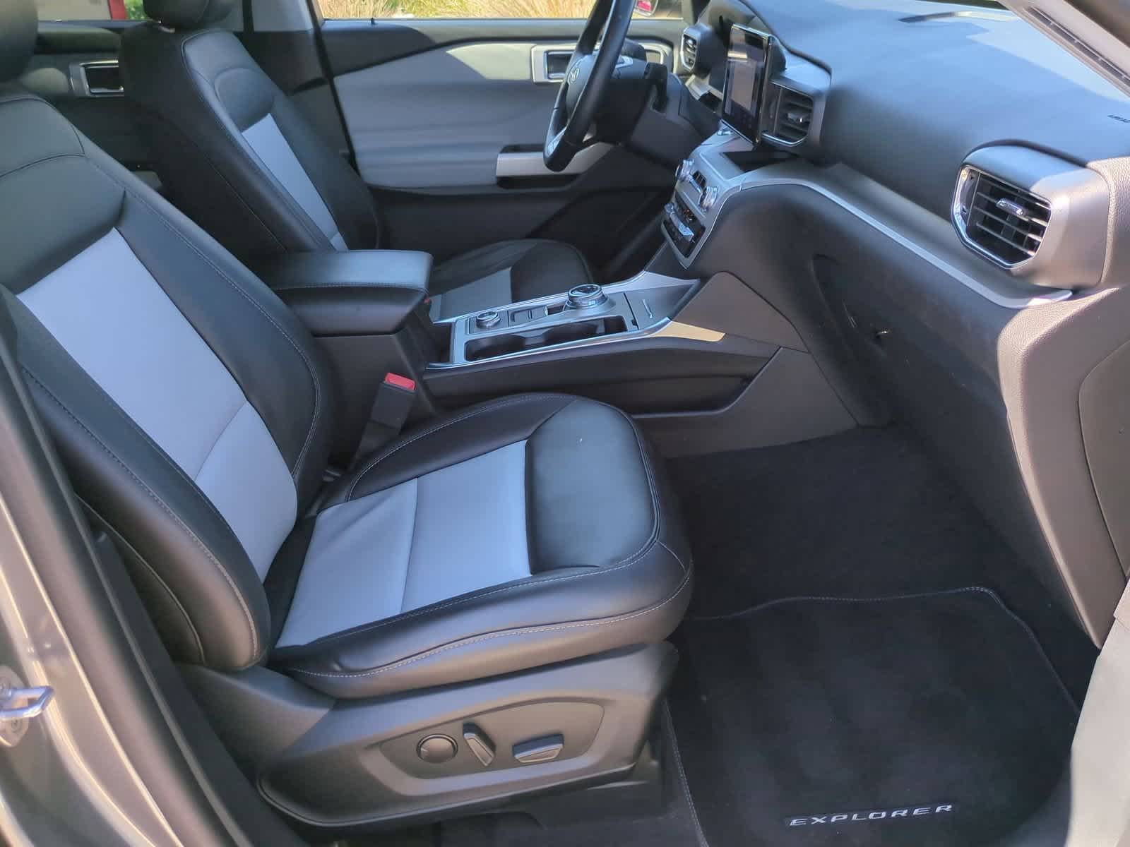 Thumbnail: 2022 Ford Explorer - 21