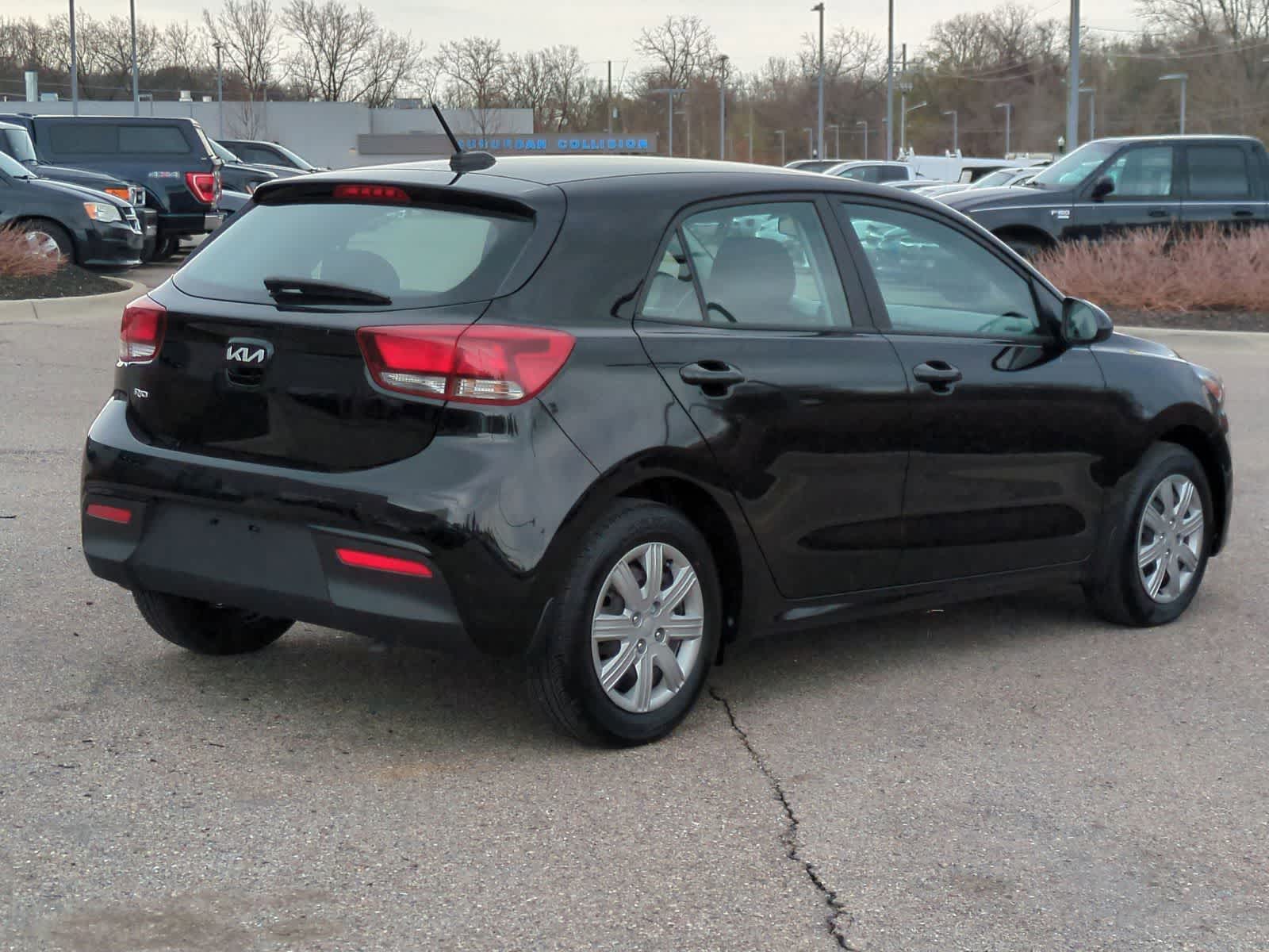 Thumbnail: 2022 Kia Rio5 - 8