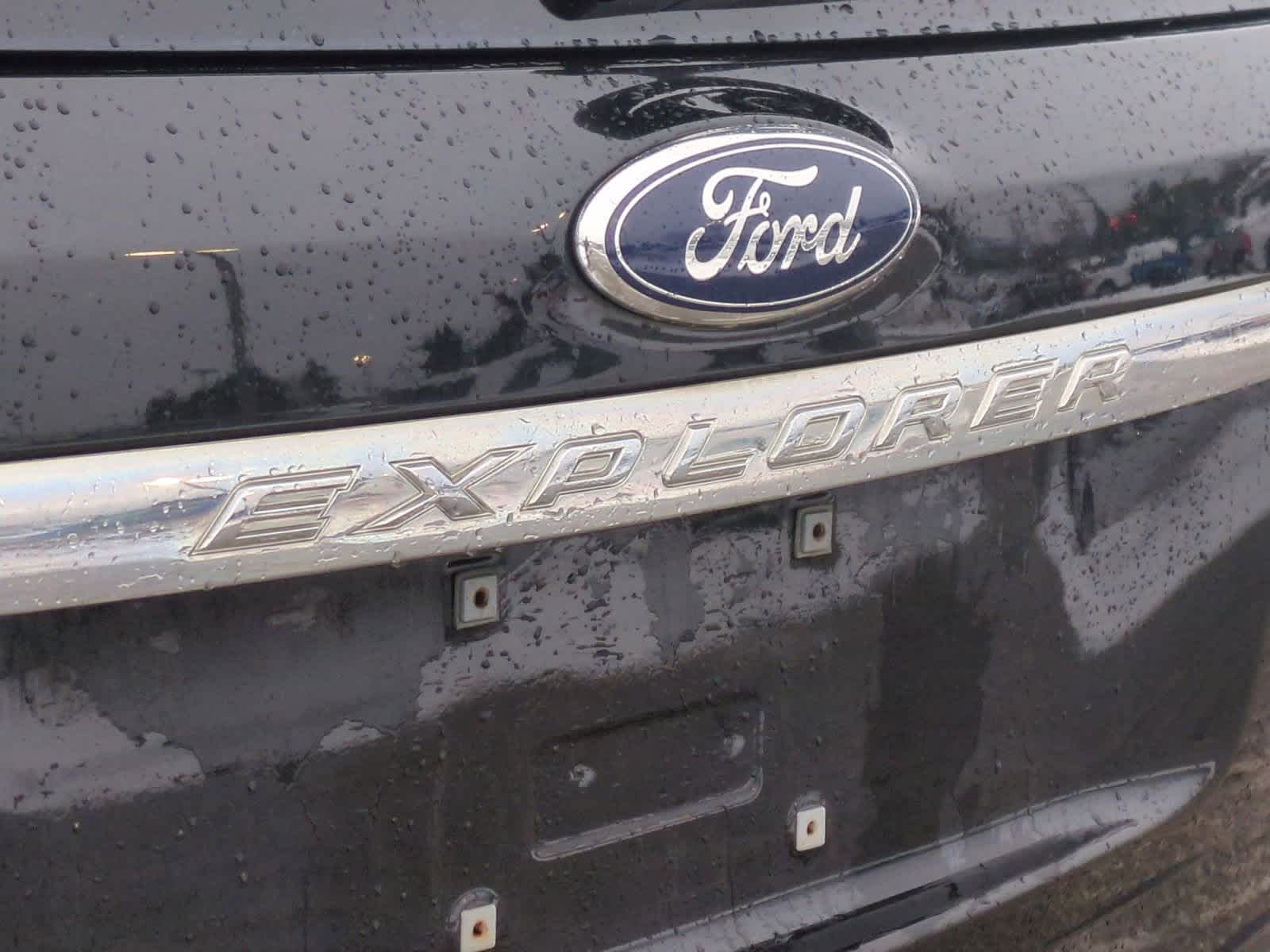 Thumbnail: 2015 Ford Explorer - 13