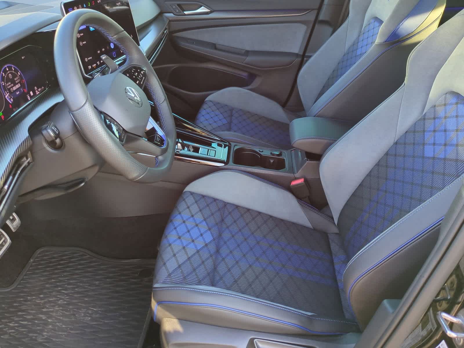 Thumbnail: 2025 Volkswagen Golf - 16