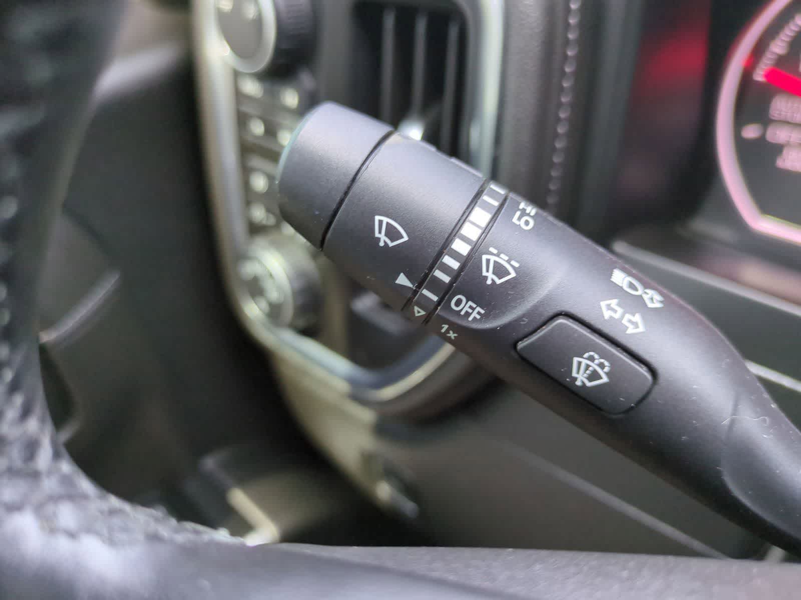 Thumbnail: 2019 Chevrolet Silverado 1500 - 24