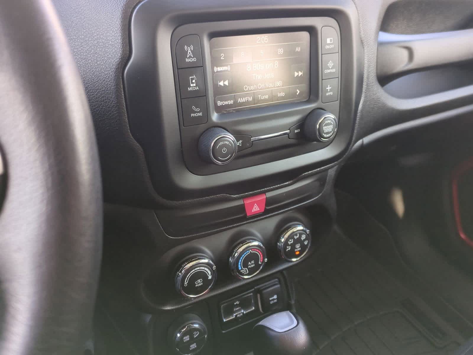 Thumbnail: 2017 Jeep Renegade - 27