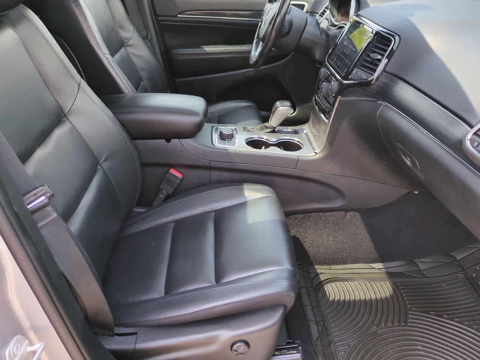 Thumbnail: 2021 Jeep Grand Cherokee - 23