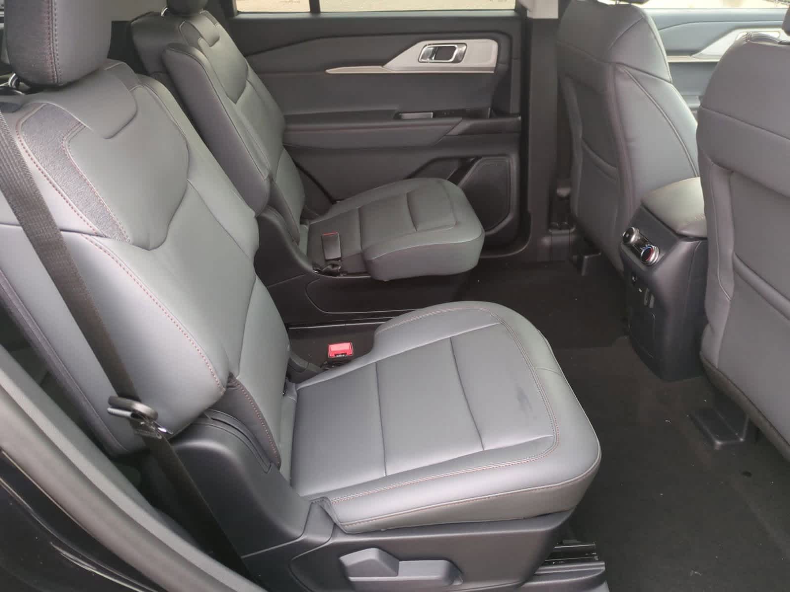 Thumbnail: 2026 Ford Explorer - 20