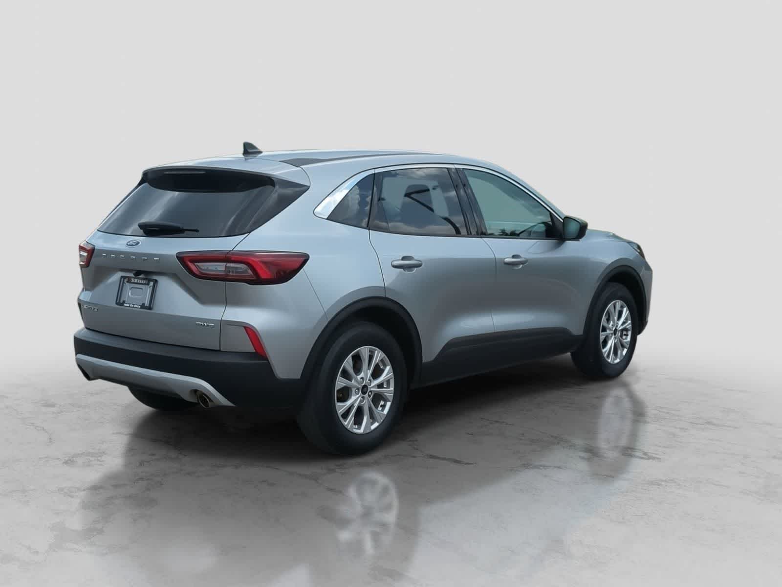 Thumbnail: 2023 Ford Escape - 8
