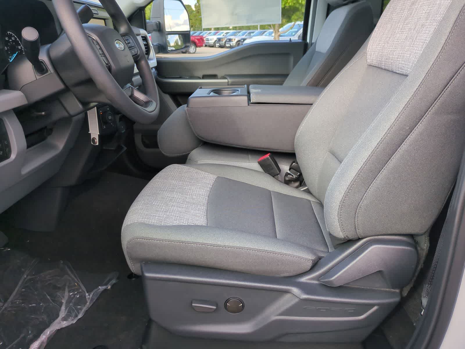 Thumbnail: 2026 Ford Econoline - 16