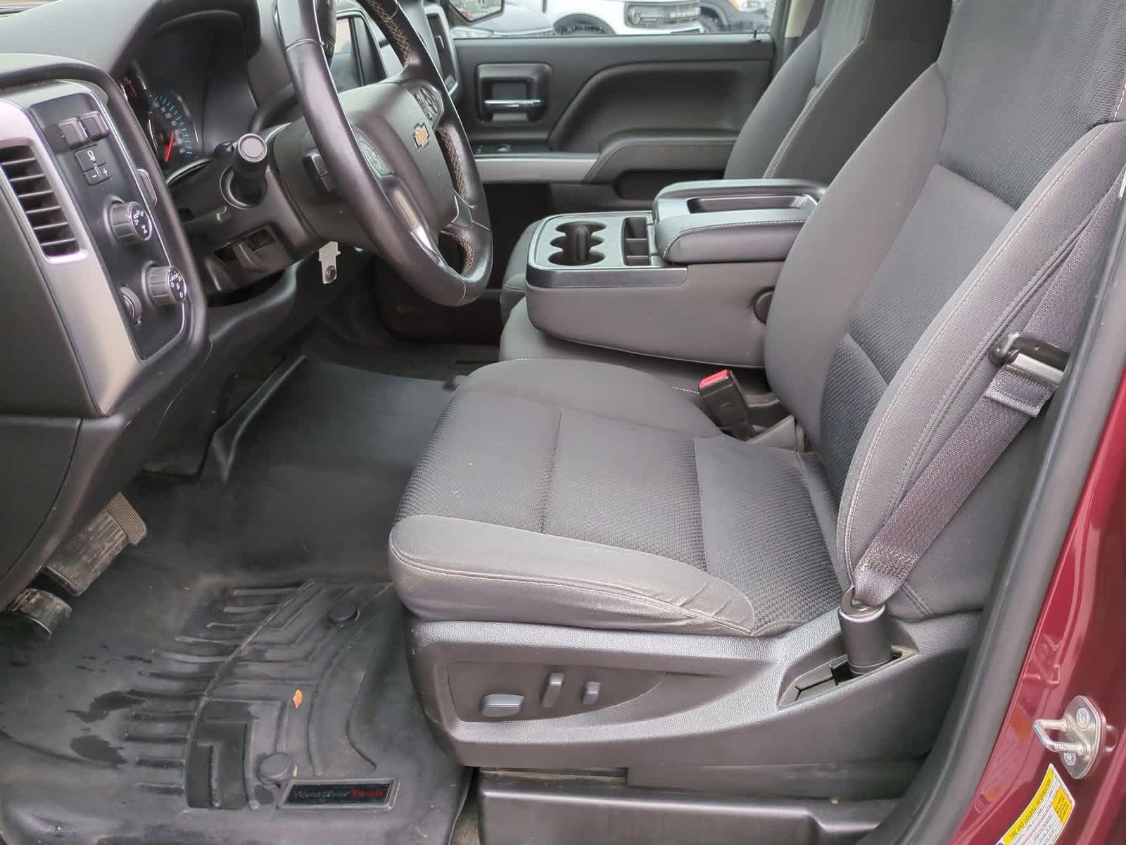 Thumbnail: 2017 Chevrolet Silverado 1500 - 16