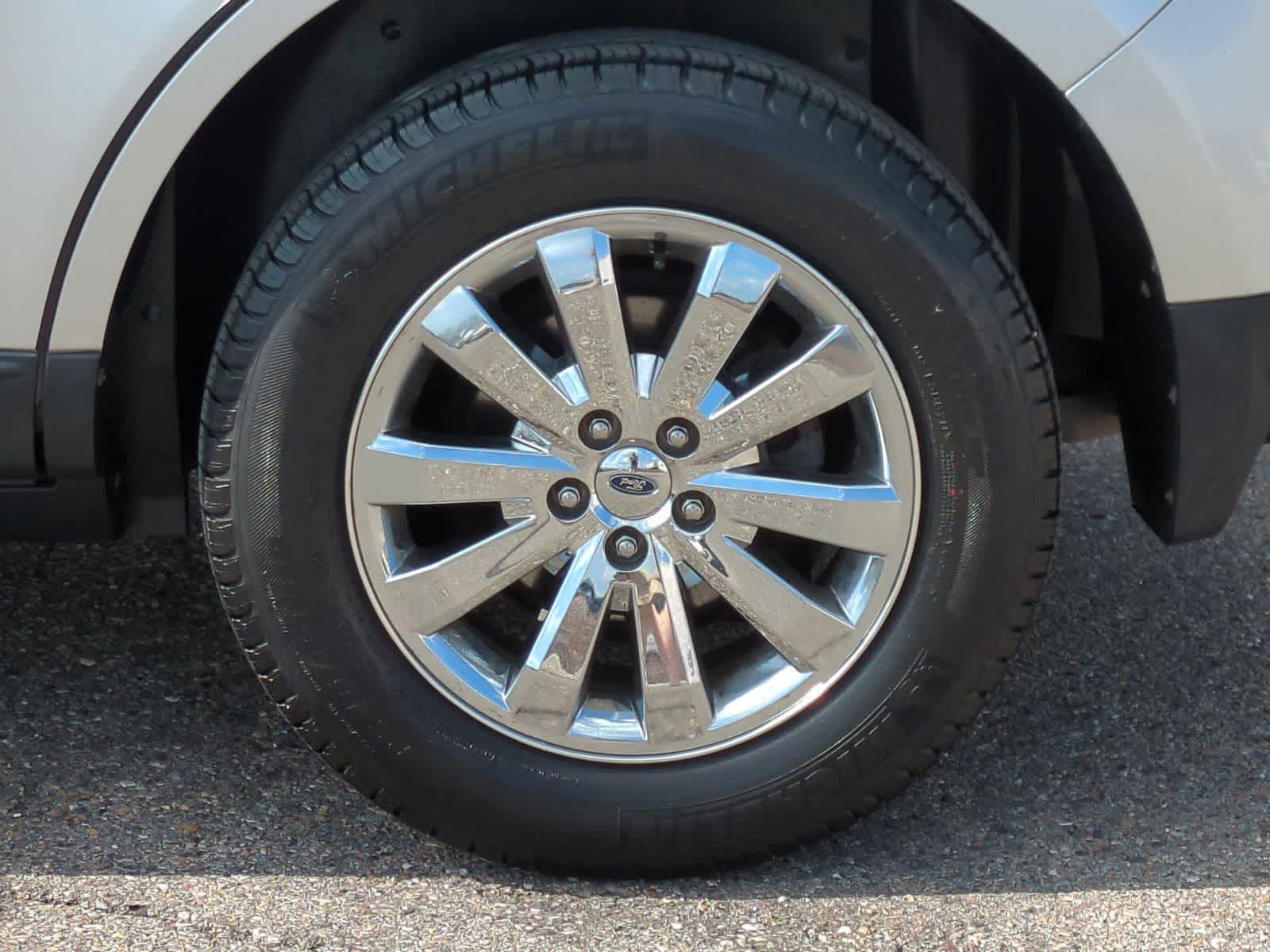 Thumbnail: 2010 Ford Edge - 14