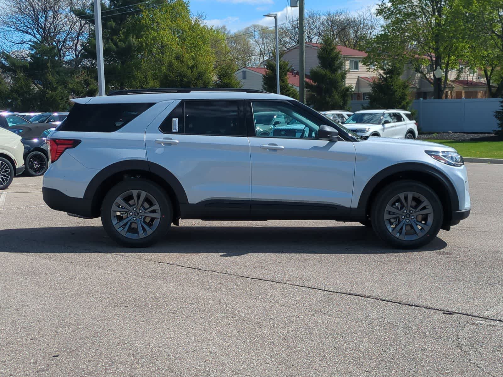 Thumbnail: 2026 Ford Explorer - 9