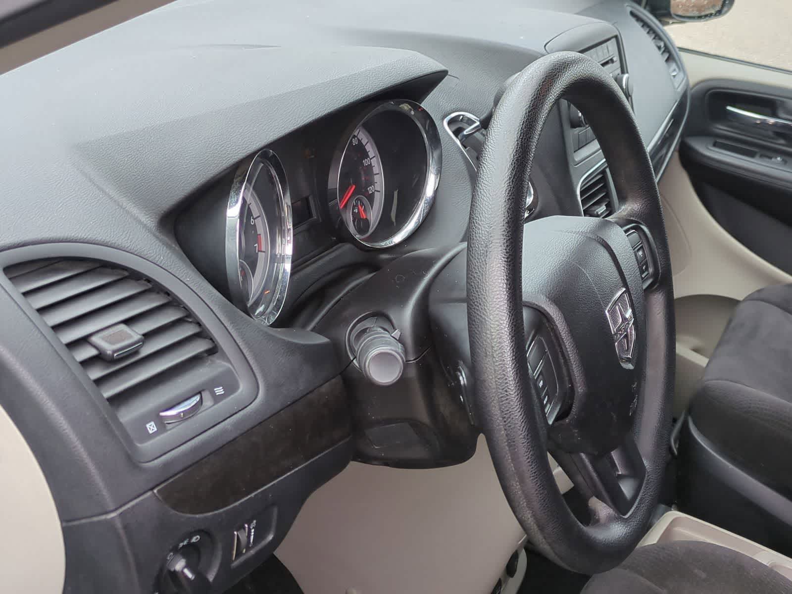 Thumbnail: 2013 Dodge Grand Caravan - 10