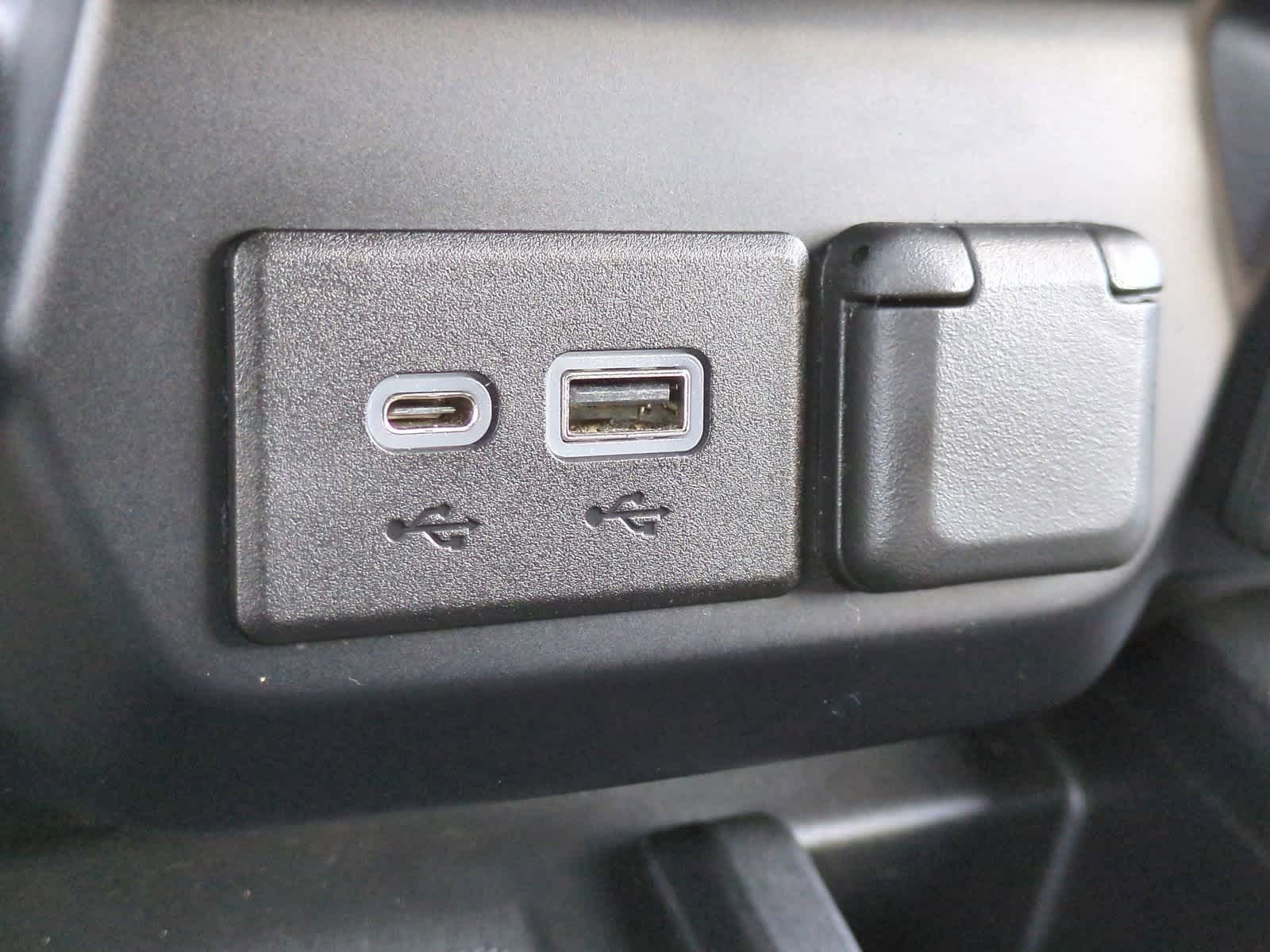 Thumbnail: 2020 Chevrolet Silverado 2500 - 32