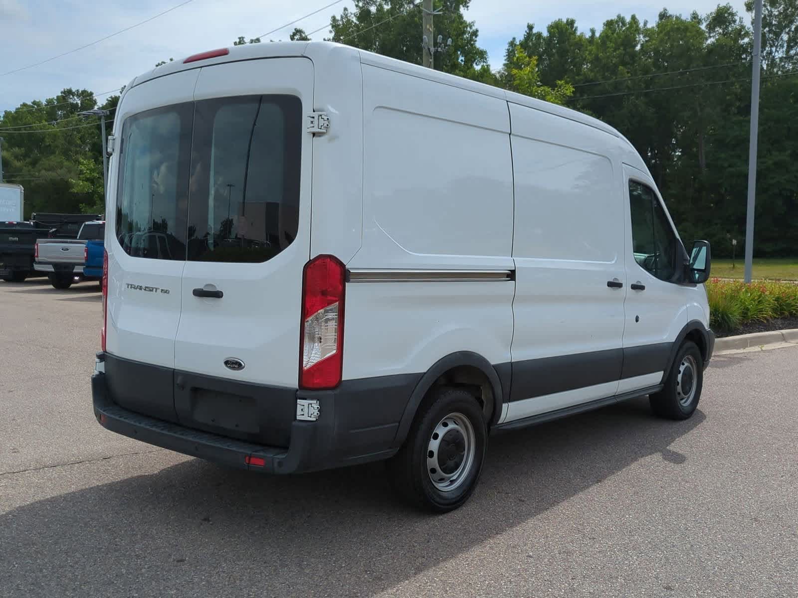 Thumbnail: 2017 Ford Transit Series - 8