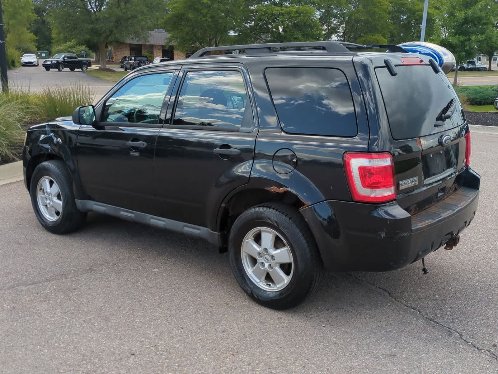 Thumbnail: 2011 Ford Escape - 6