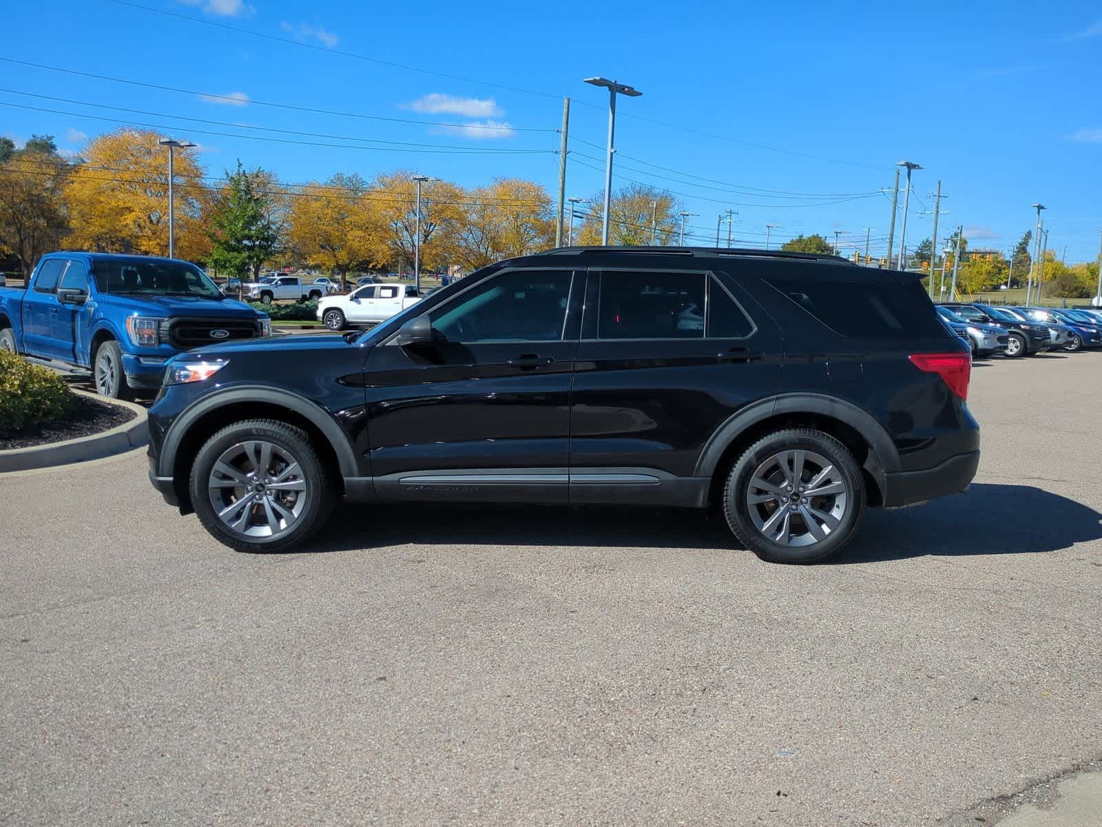 Thumbnail: 2021 Ford Explorer - 5