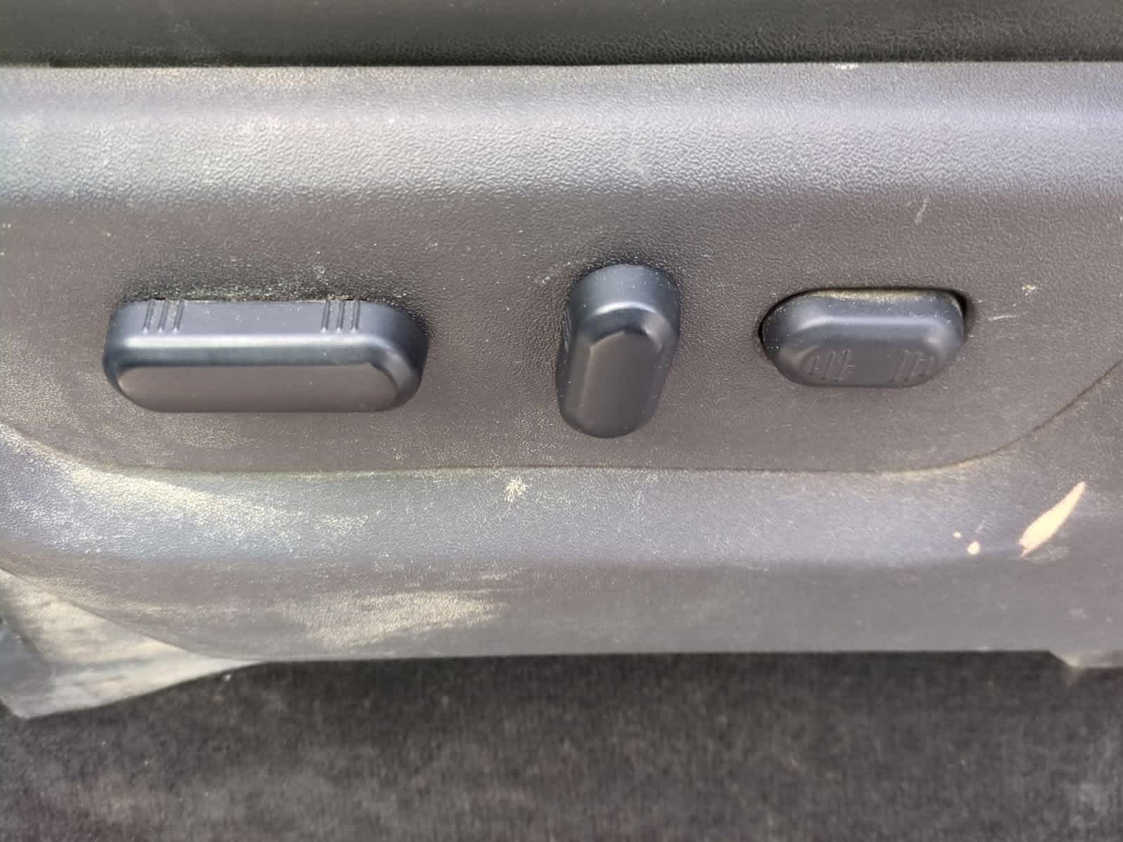 Thumbnail: 2011 Ford Econoline - 17