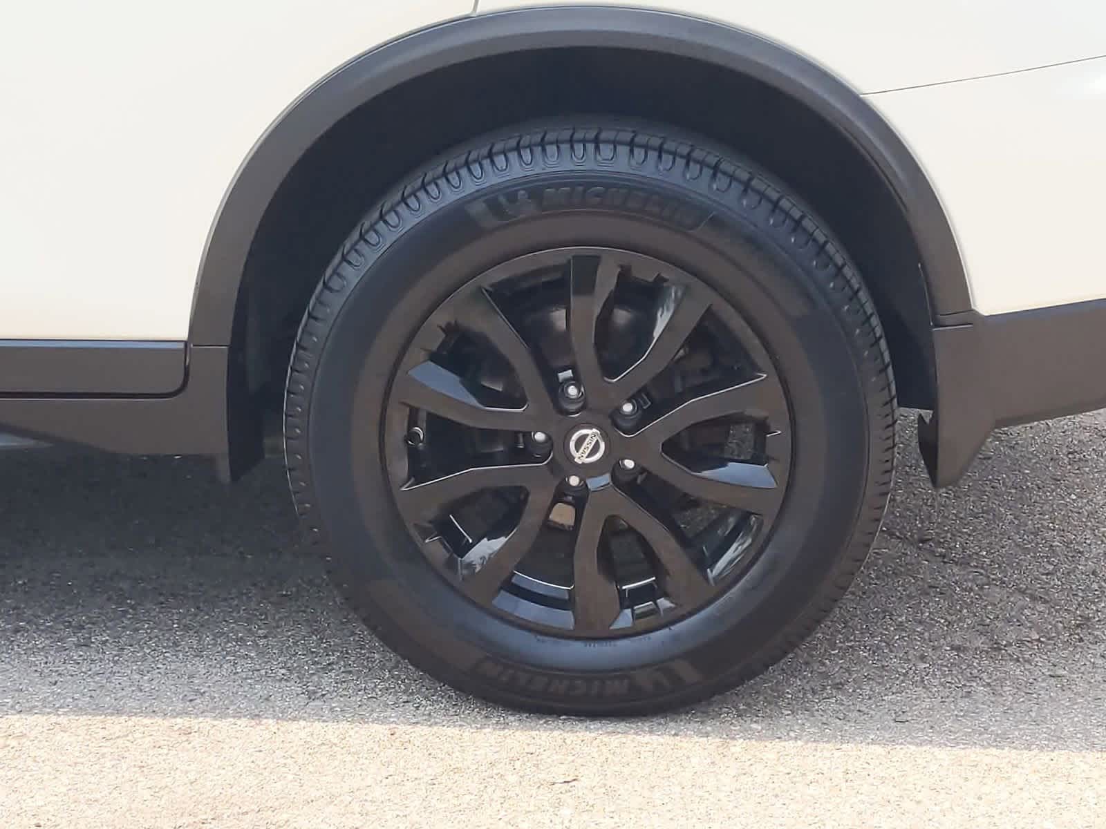 Thumbnail: 2019 Nissan Rogue - 14