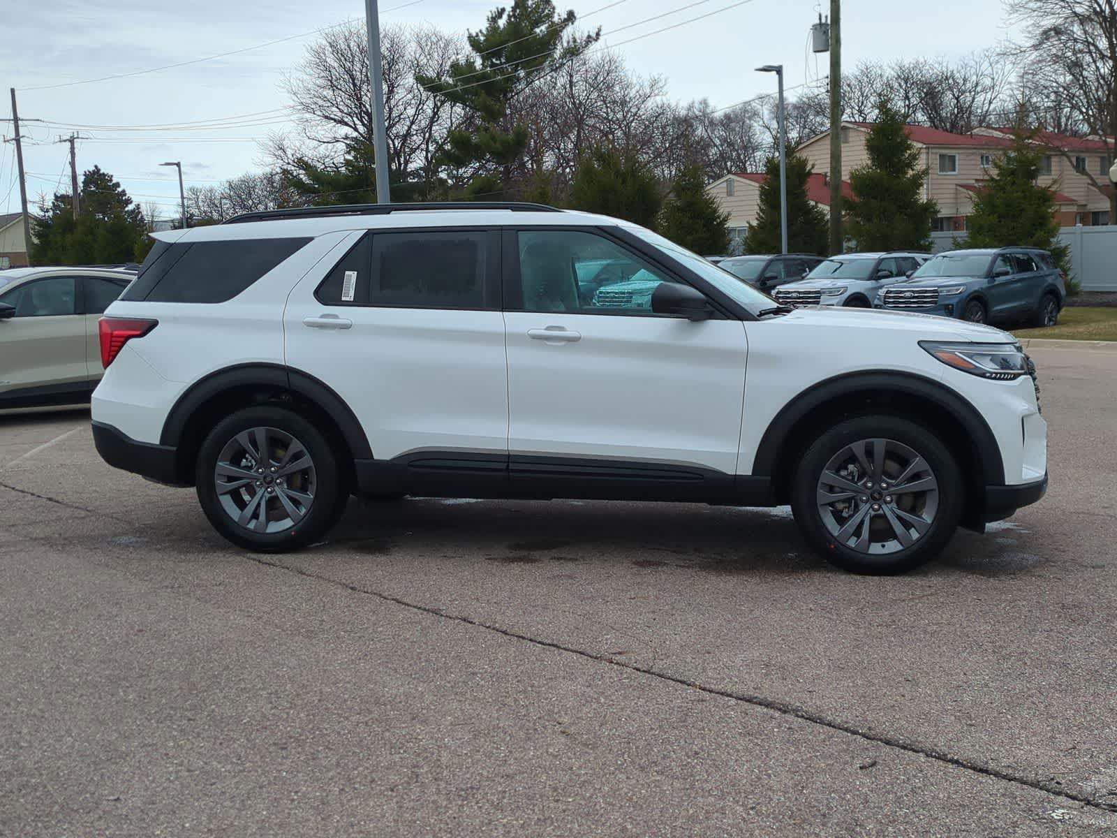 Thumbnail: 2026 Ford Explorer - 9