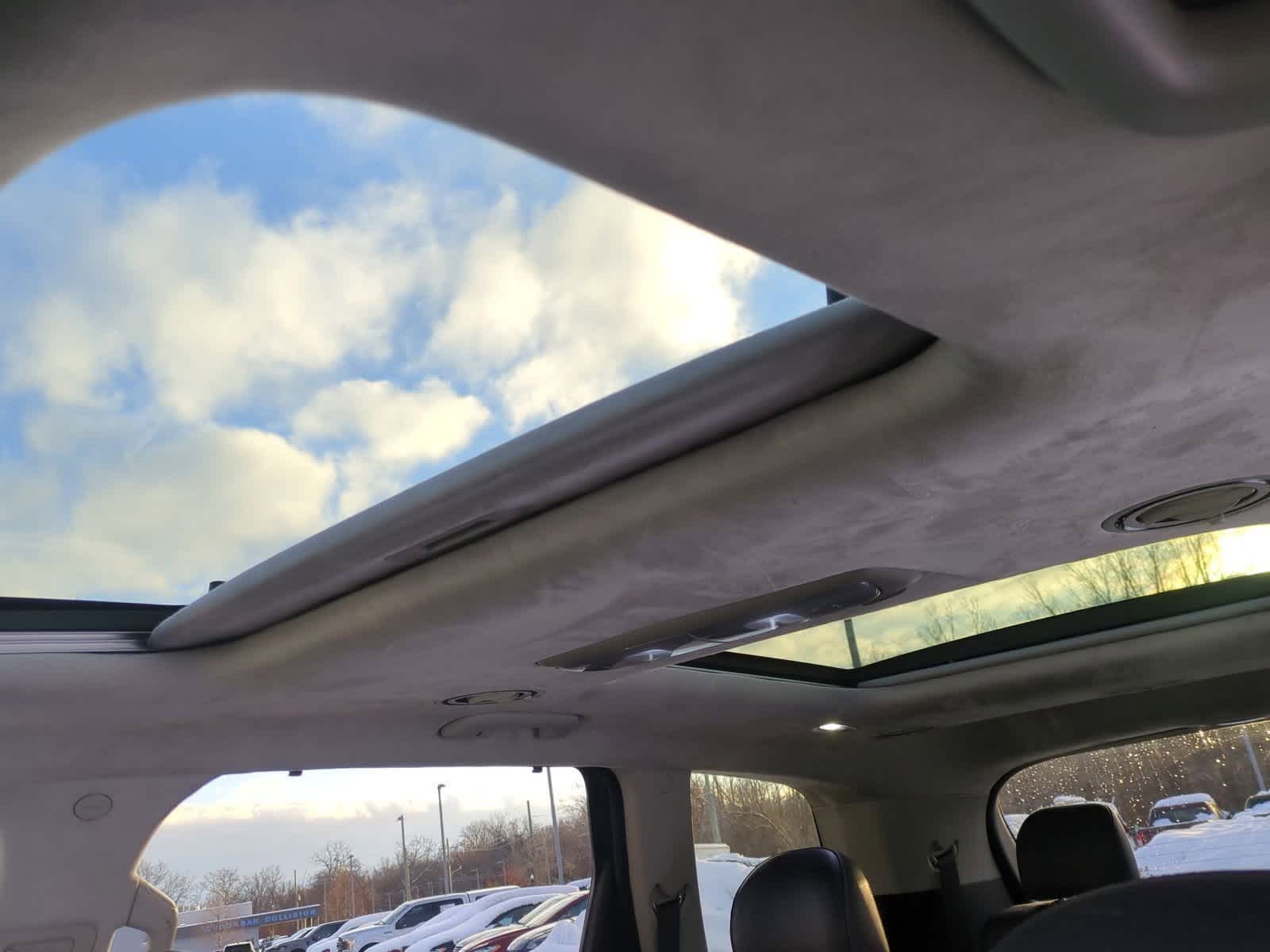 Thumbnail: 2023 Kia Telluride - 19